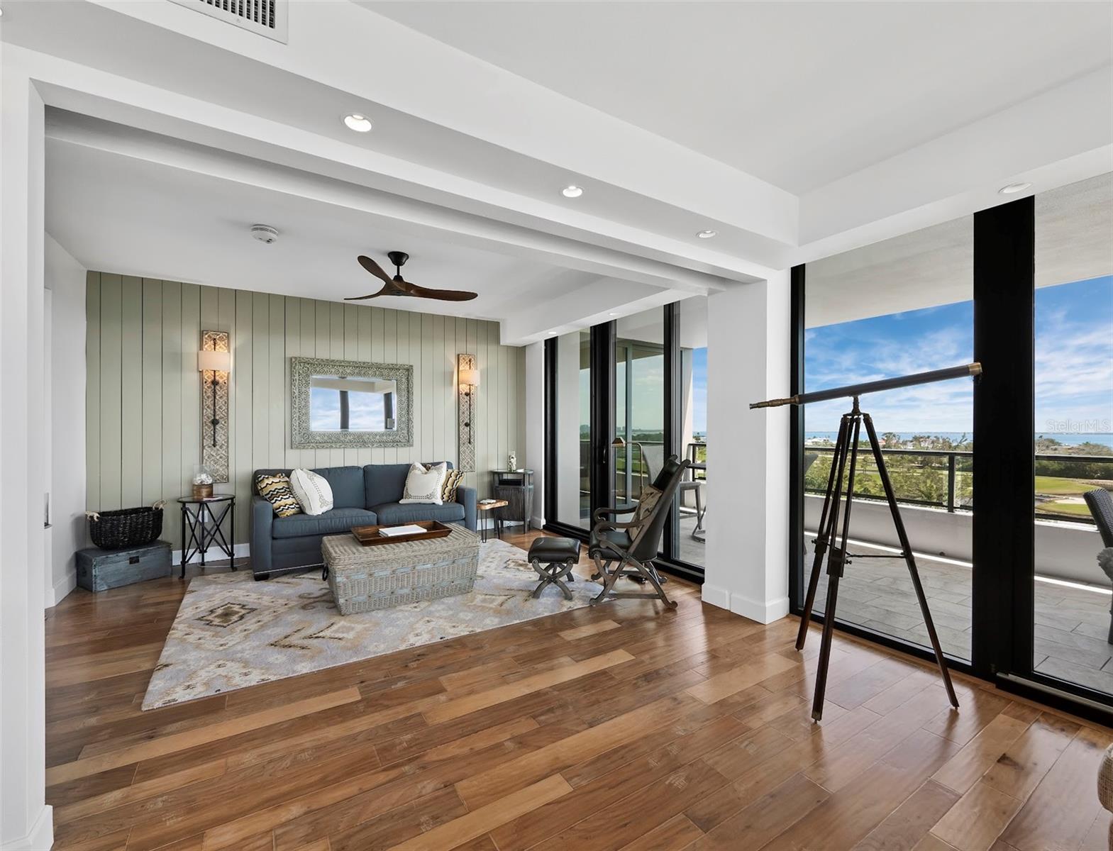 SANCTUARY IV  LONGBOAT KEY - Residential