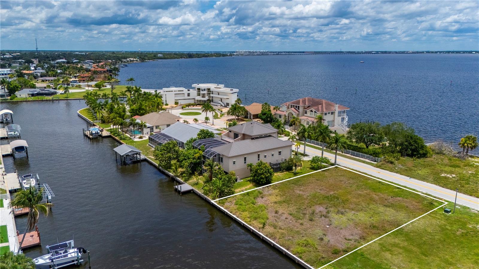 PORT CHARLOTTE SEC 040 - Land