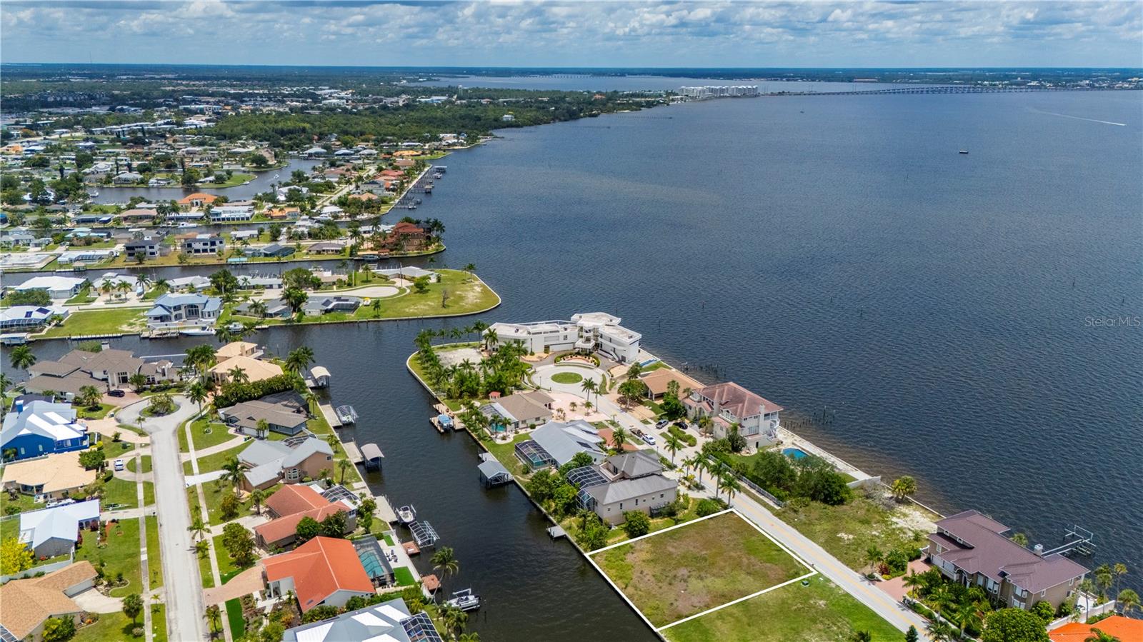 PORT CHARLOTTE SEC 040 - Land
