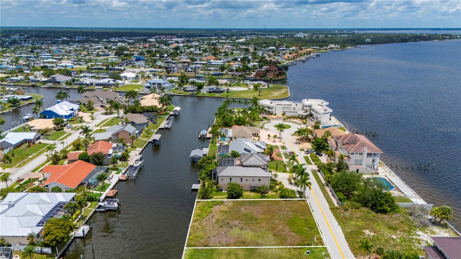 PORT CHARLOTTE SEC 040 - Land