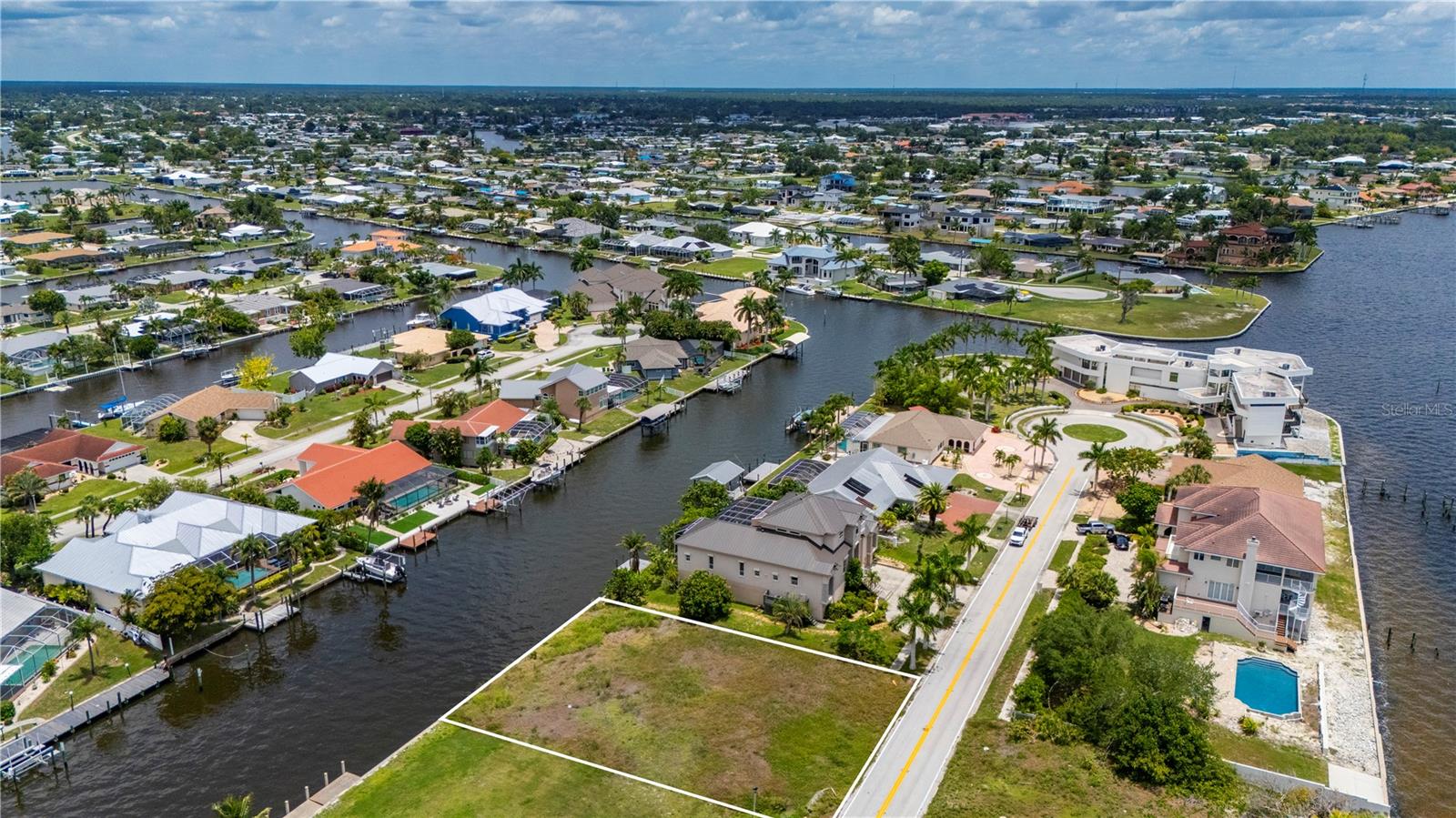 PORT CHARLOTTE SEC 040 - Land