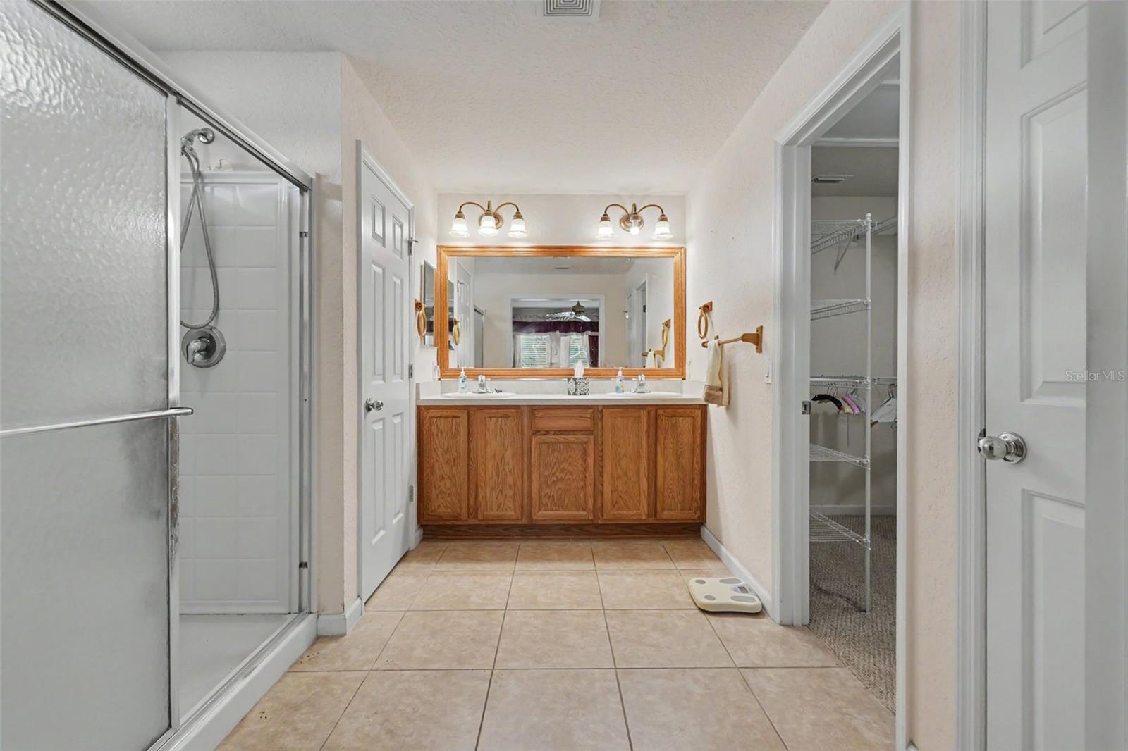 RED HAWK - Residential