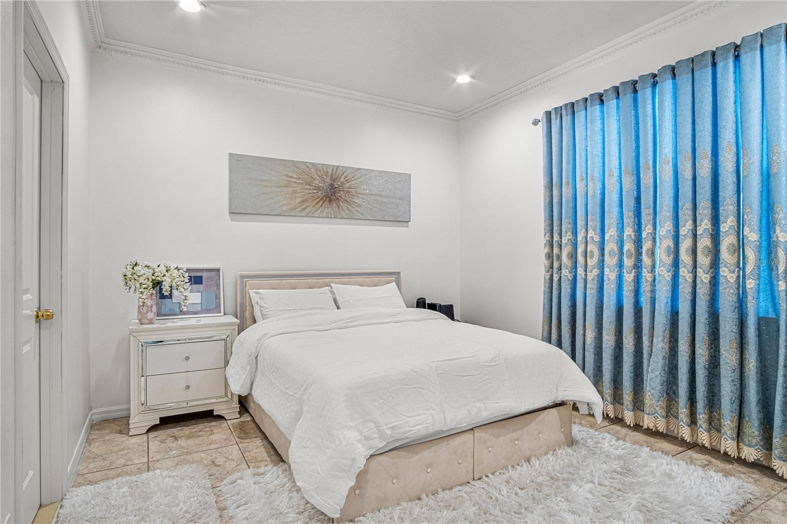 SOUTHERN FIELDS - Residential