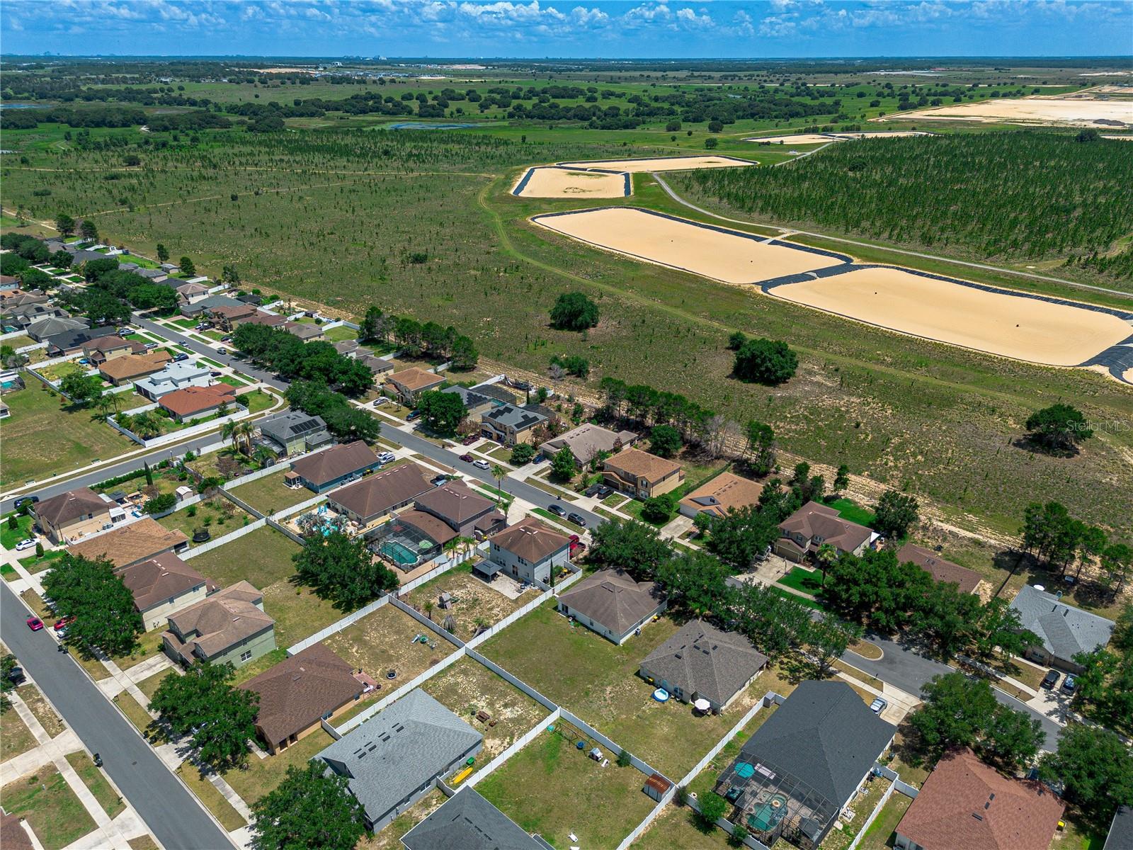 SOUTHERN FIELDS - Residential