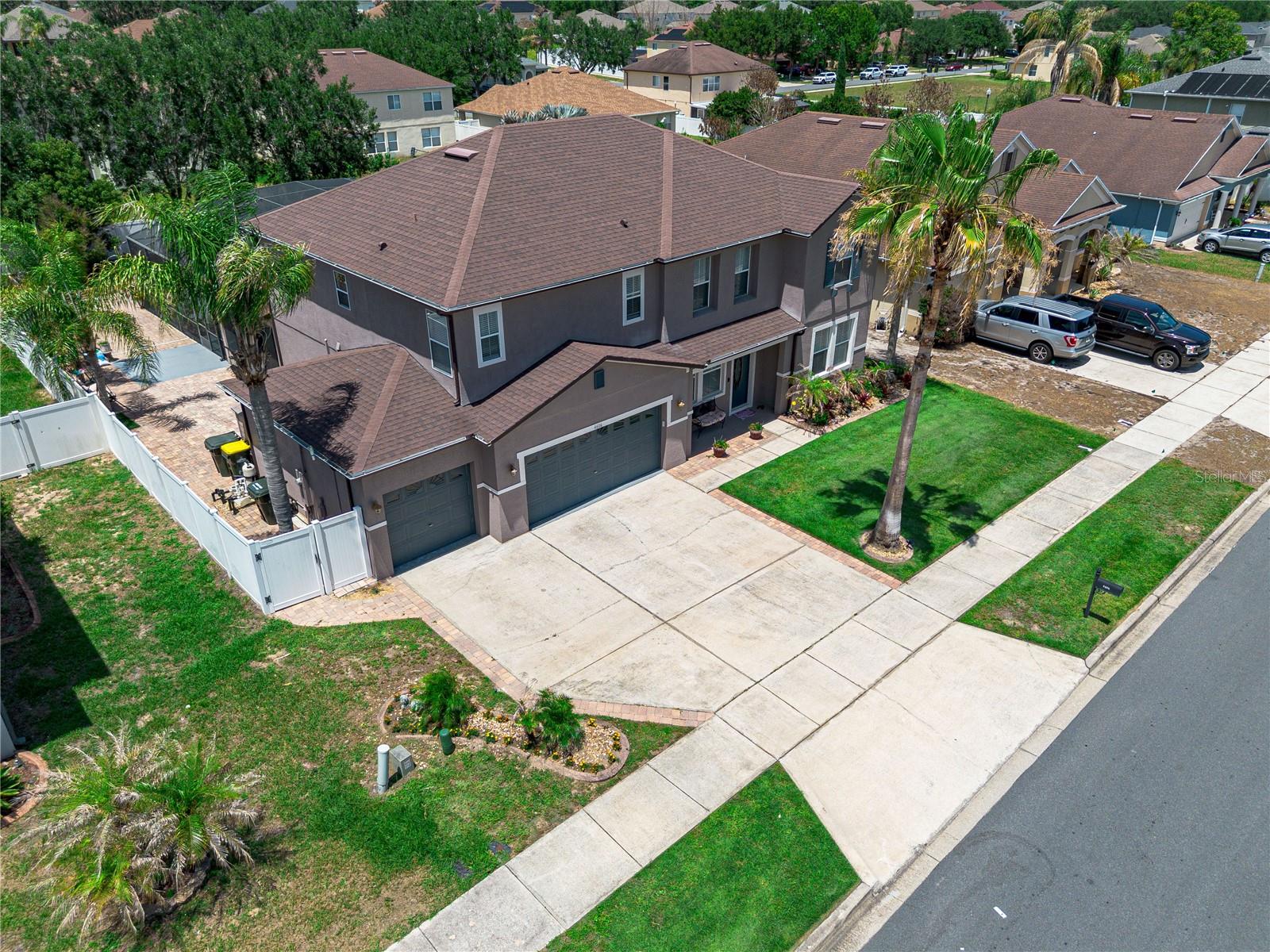SOUTHERN FIELDS - Residential