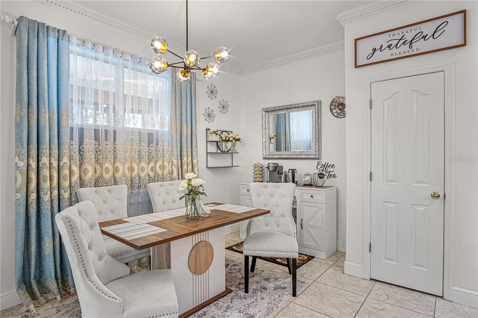 SOUTHERN FIELDS - Residential