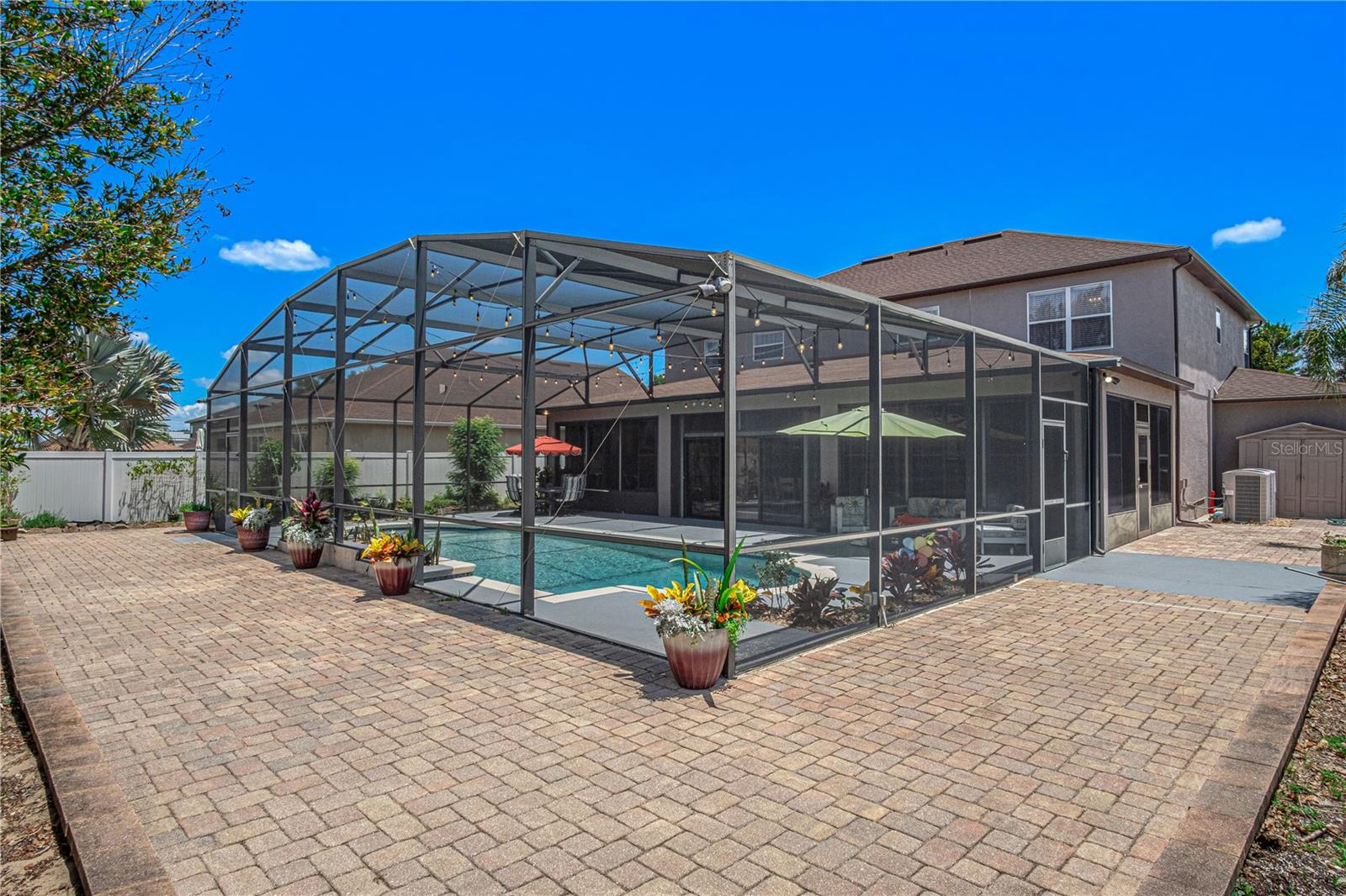 SOUTHERN FIELDS - Residential
