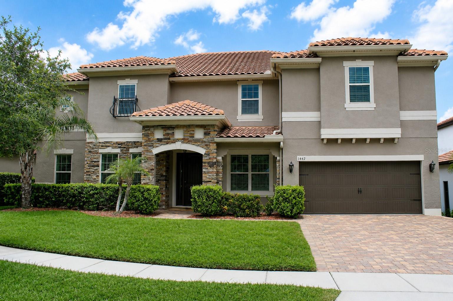 6 Bedrooms 5 Full bathrooms FL 32779