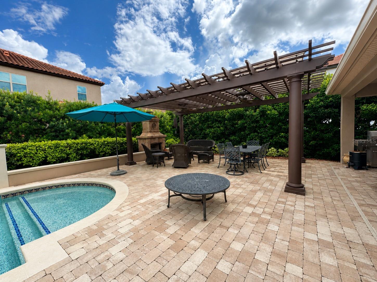 BELLA VISTA - Residential