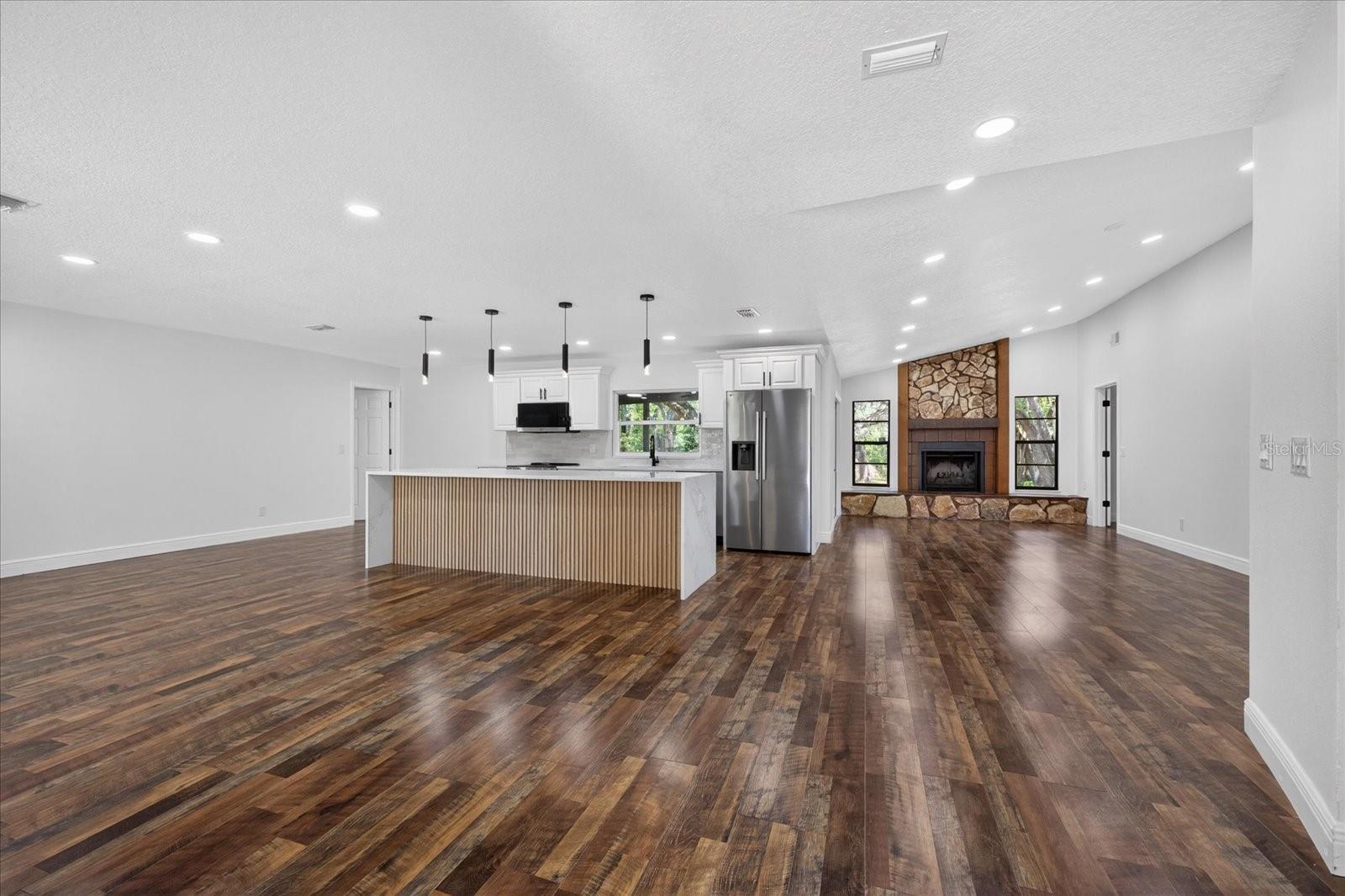 BAY WOODS-UNIT I - Residential