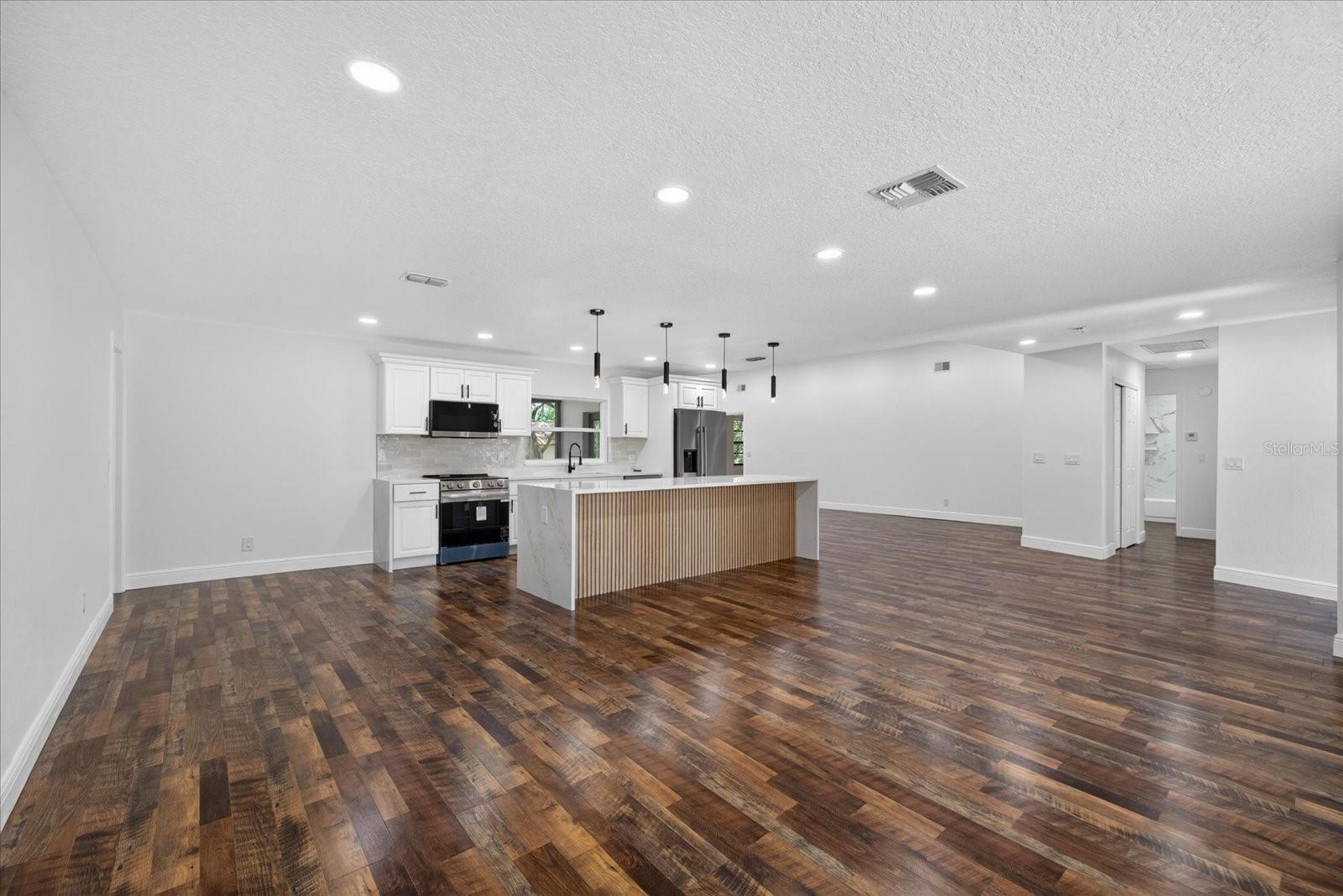 BAY WOODS-UNIT I - Residential