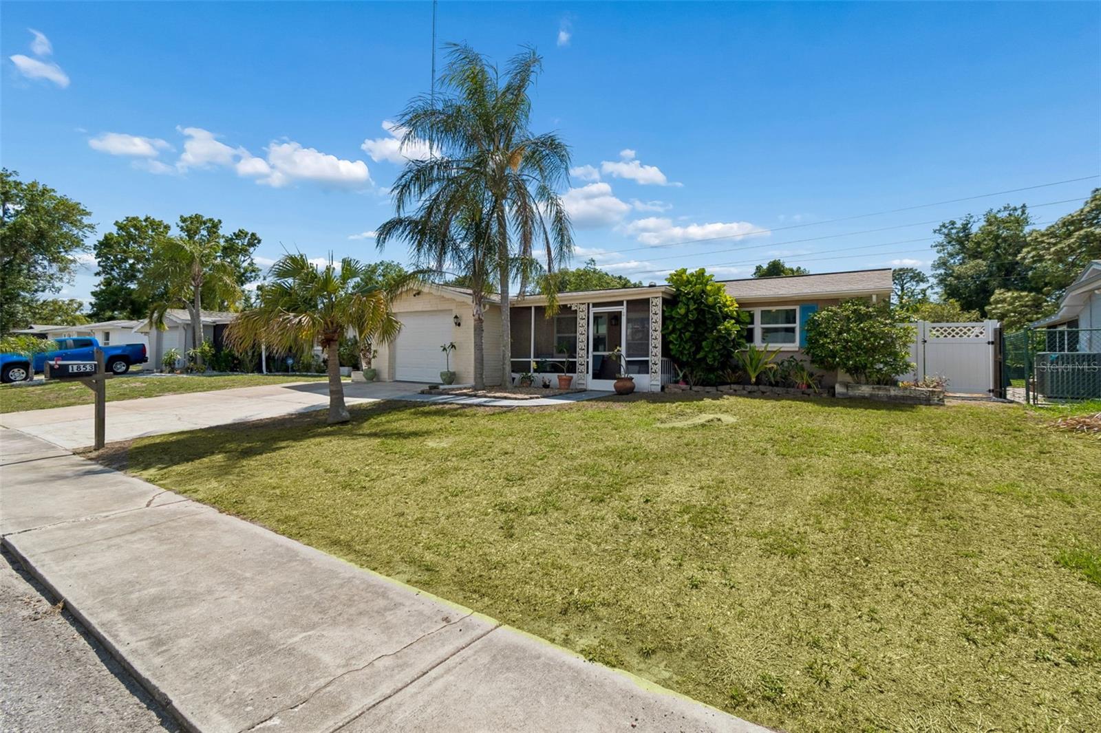 HOLIDAY LAKE ESTATES 21 - Residential