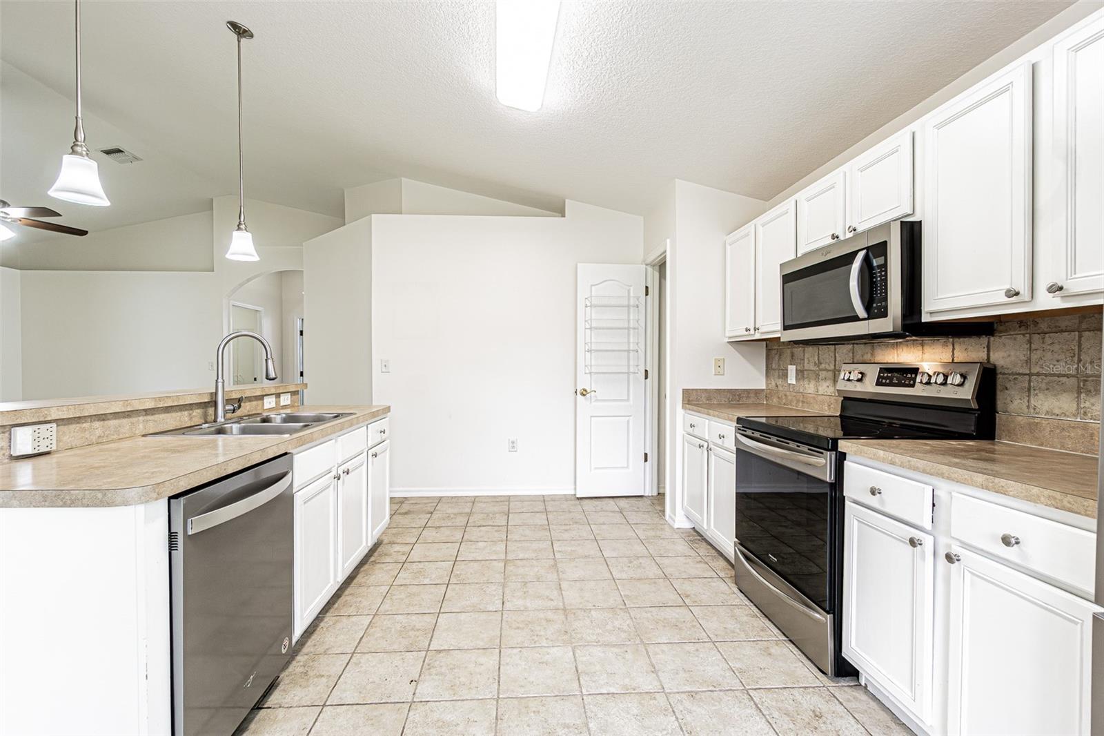 TAMPA BAY GOLF & TENNIS CLUB PH 04 - Residential