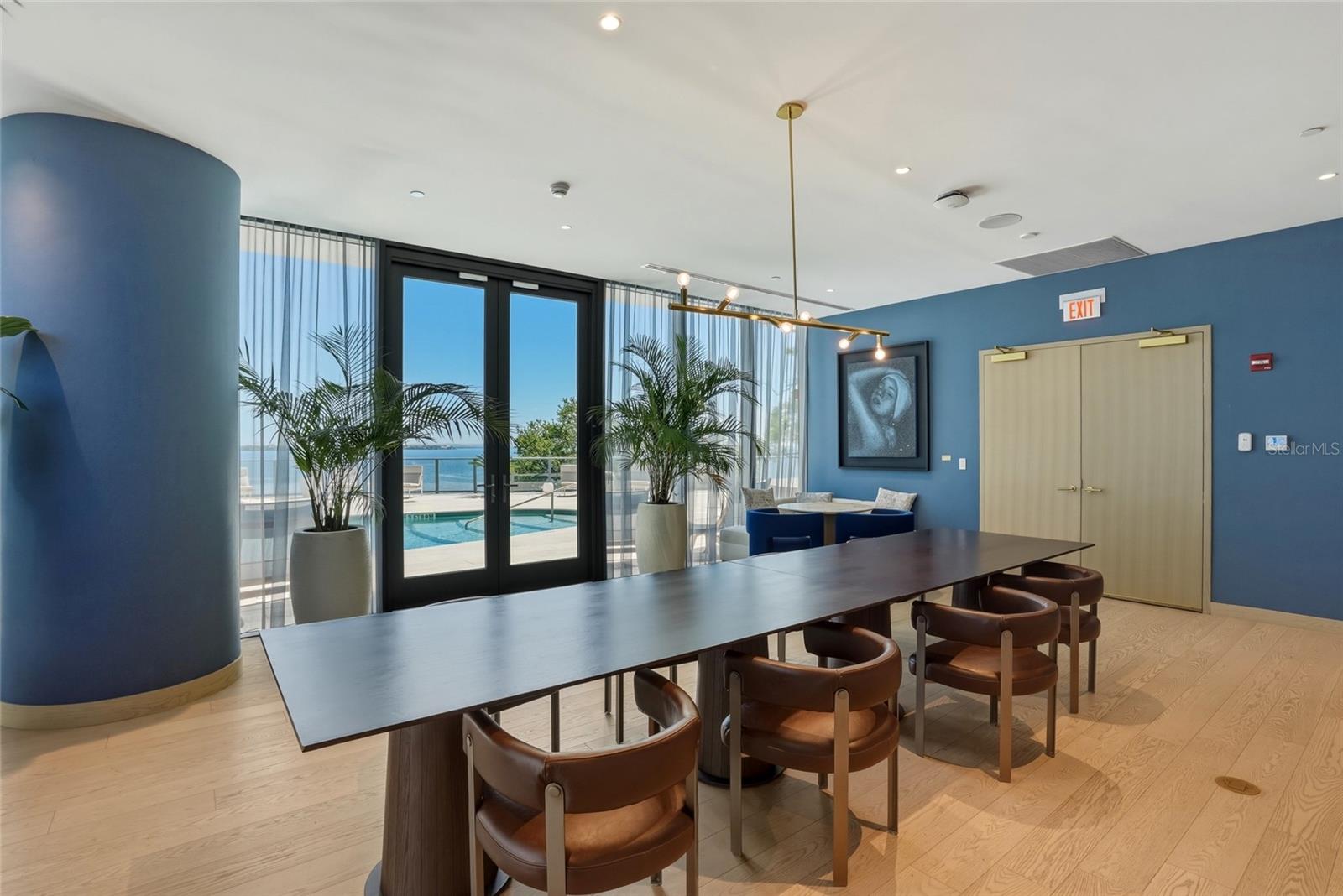 RITZ CARLTON RESIDENCES - Residential