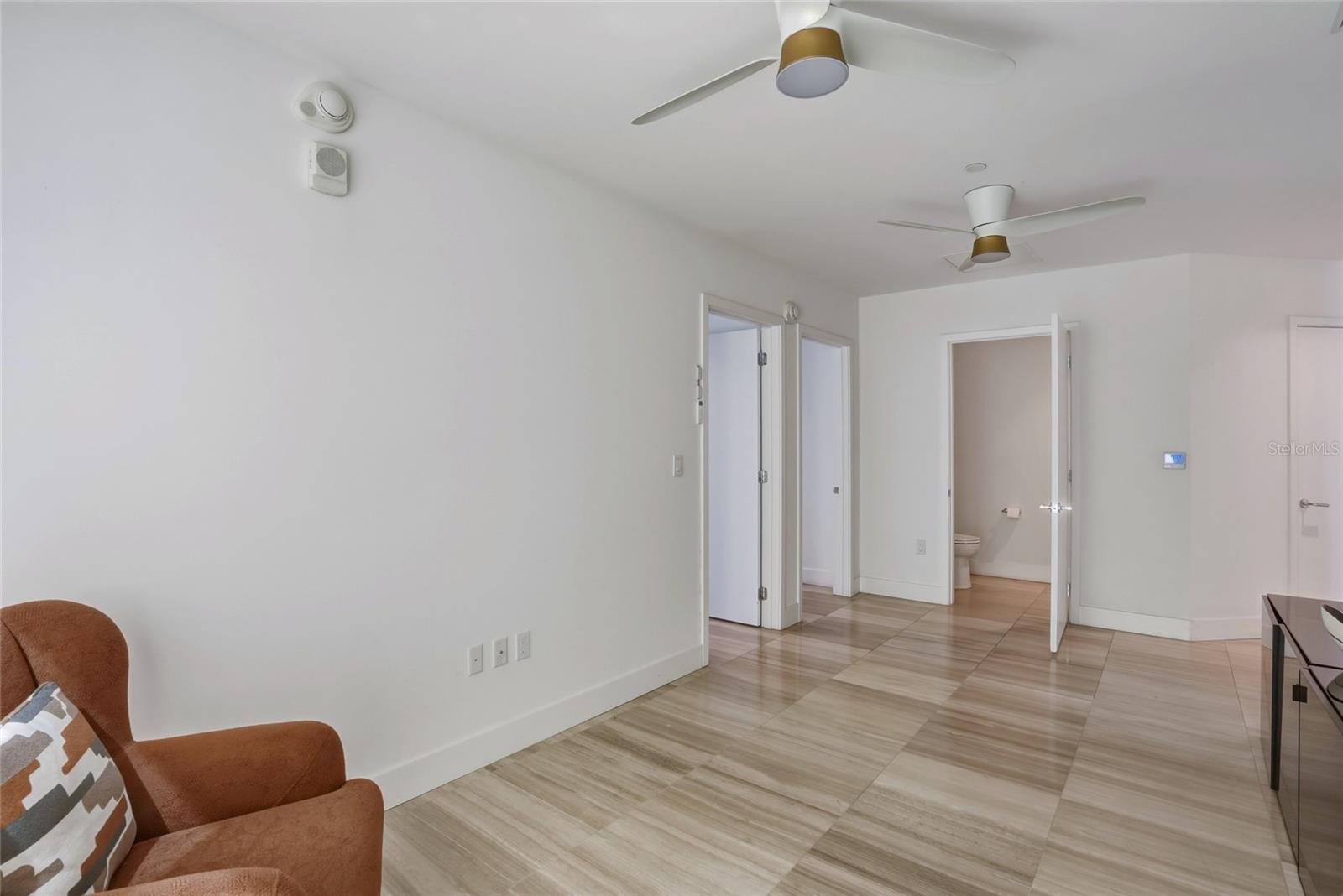 RITZ CARLTON RESIDENCES - Residential