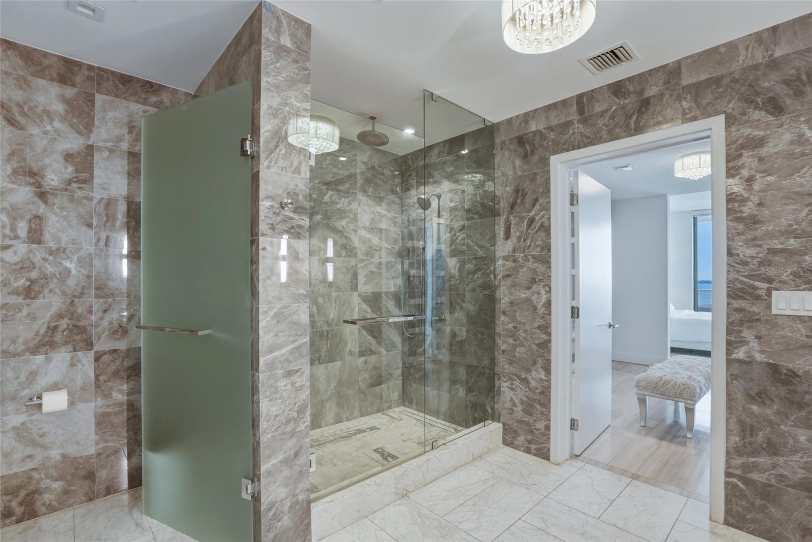 RITZ CARLTON RESIDENCES - Residential