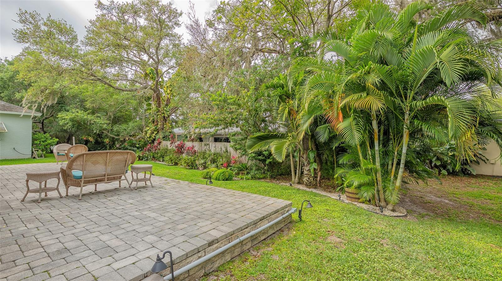 ARBOR OAKS - Residential