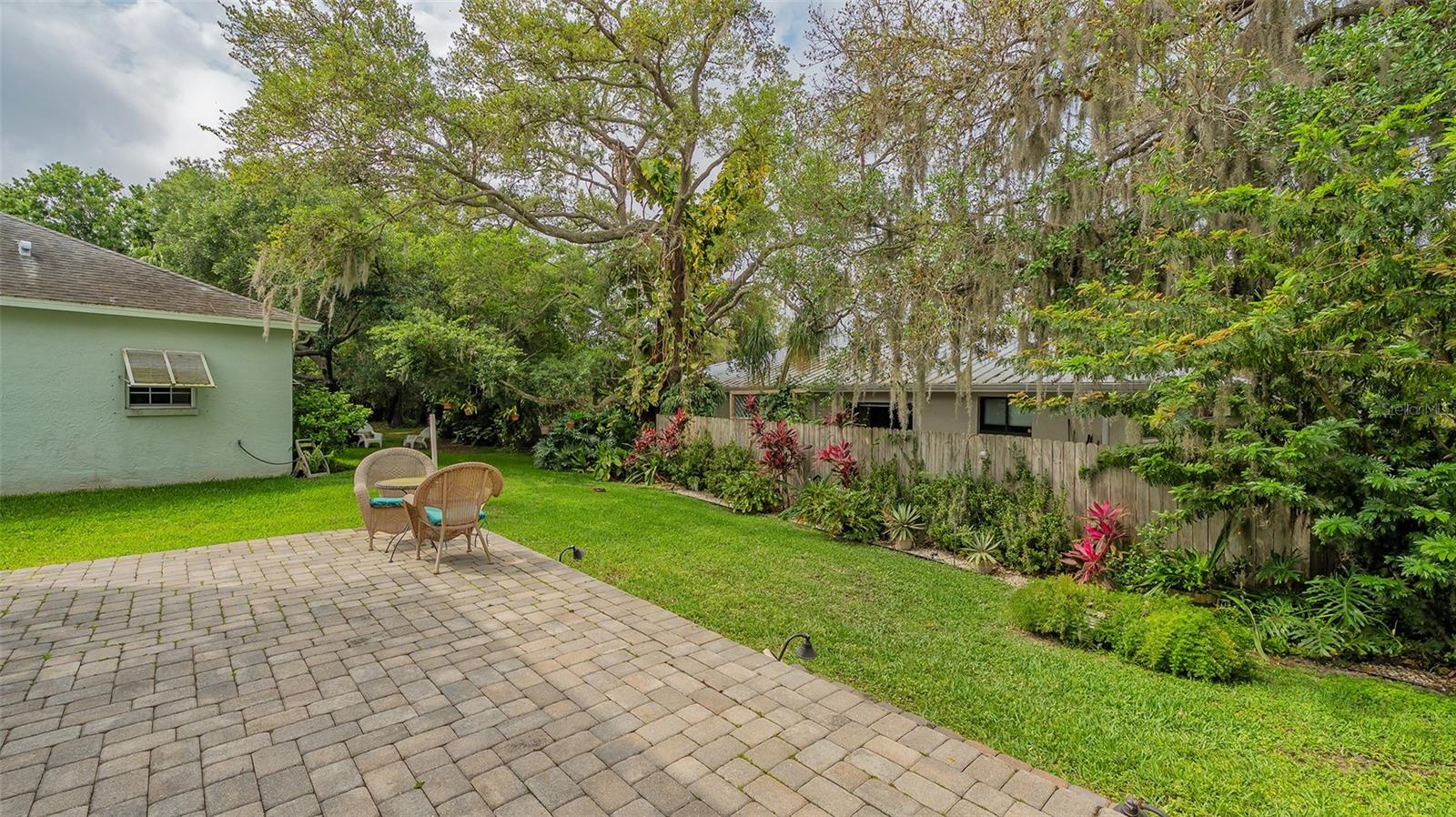 ARBOR OAKS - Residential