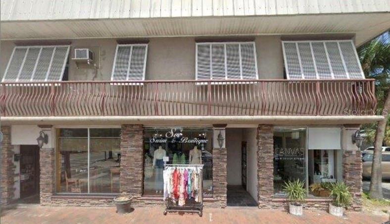 LOCATION, LOCATION! COMMERCIAL BUILDING DOWNTOWN BEACHSIDE AT FLAGLER PINE STREETS. STEPS TO THE BEACH RIVER. THREE OPERATING BUSINESSES ON FIRST FLOOR 4 APARTMENTS ON SECOND FLOOR. LIST OF 5 YEAR CAPITAL IMPROVEMENT HISTORY AVAILABLE. TWELVE PLUS PARKING SPACES. PLEASE DO NOT DISTURB BSINESSES. ;Water: City