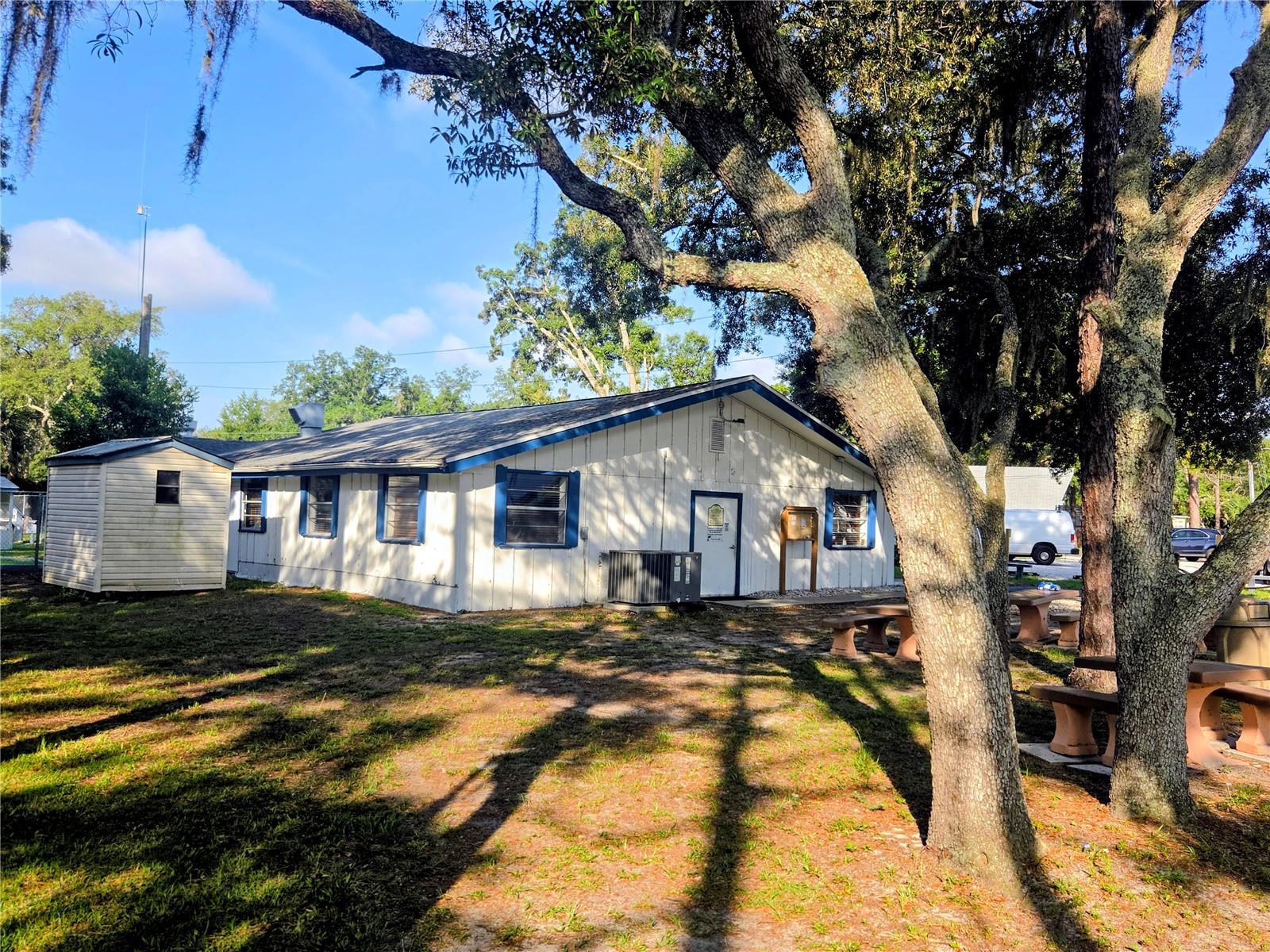 YOGI BEAR JELLYSTONE PARK CONDO - Residential