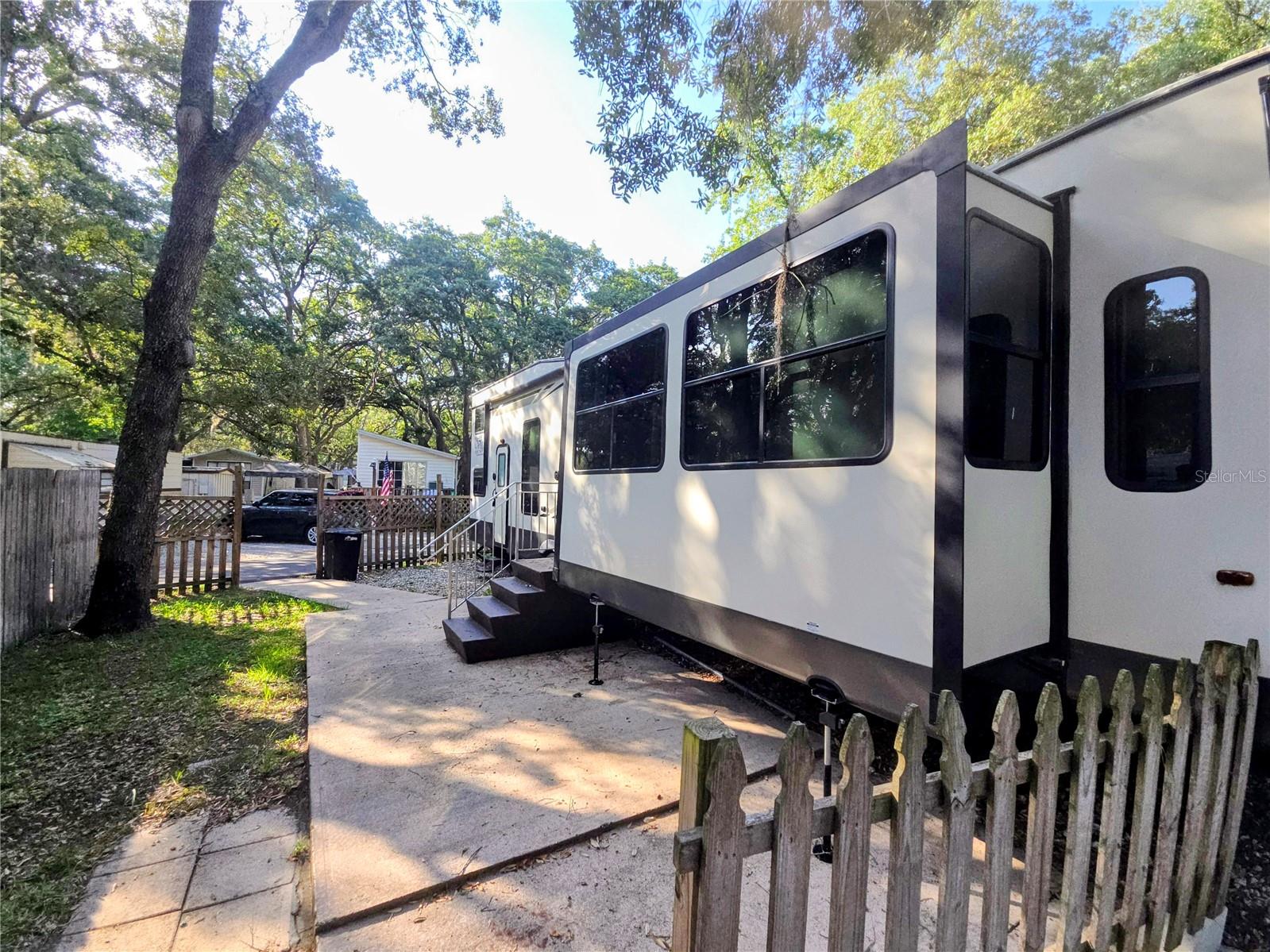 YOGI BEAR JELLYSTONE PARK CONDO - Residential