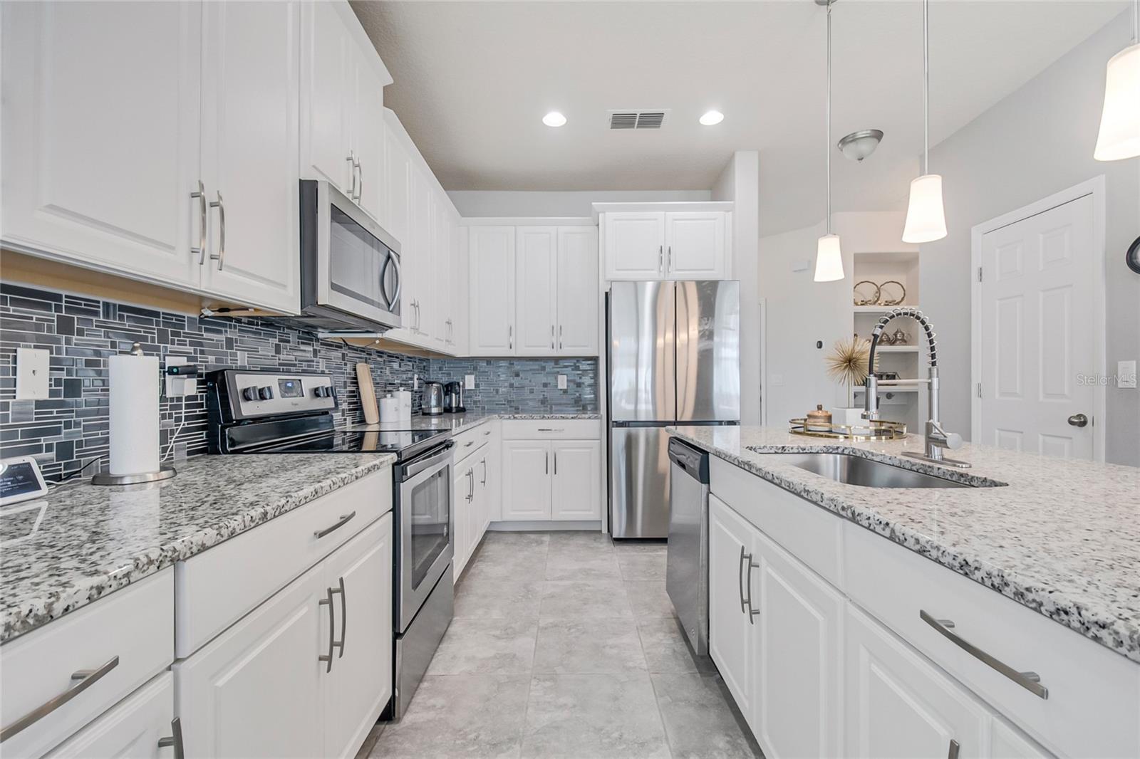 TAPESTRY PH 4 - Residential