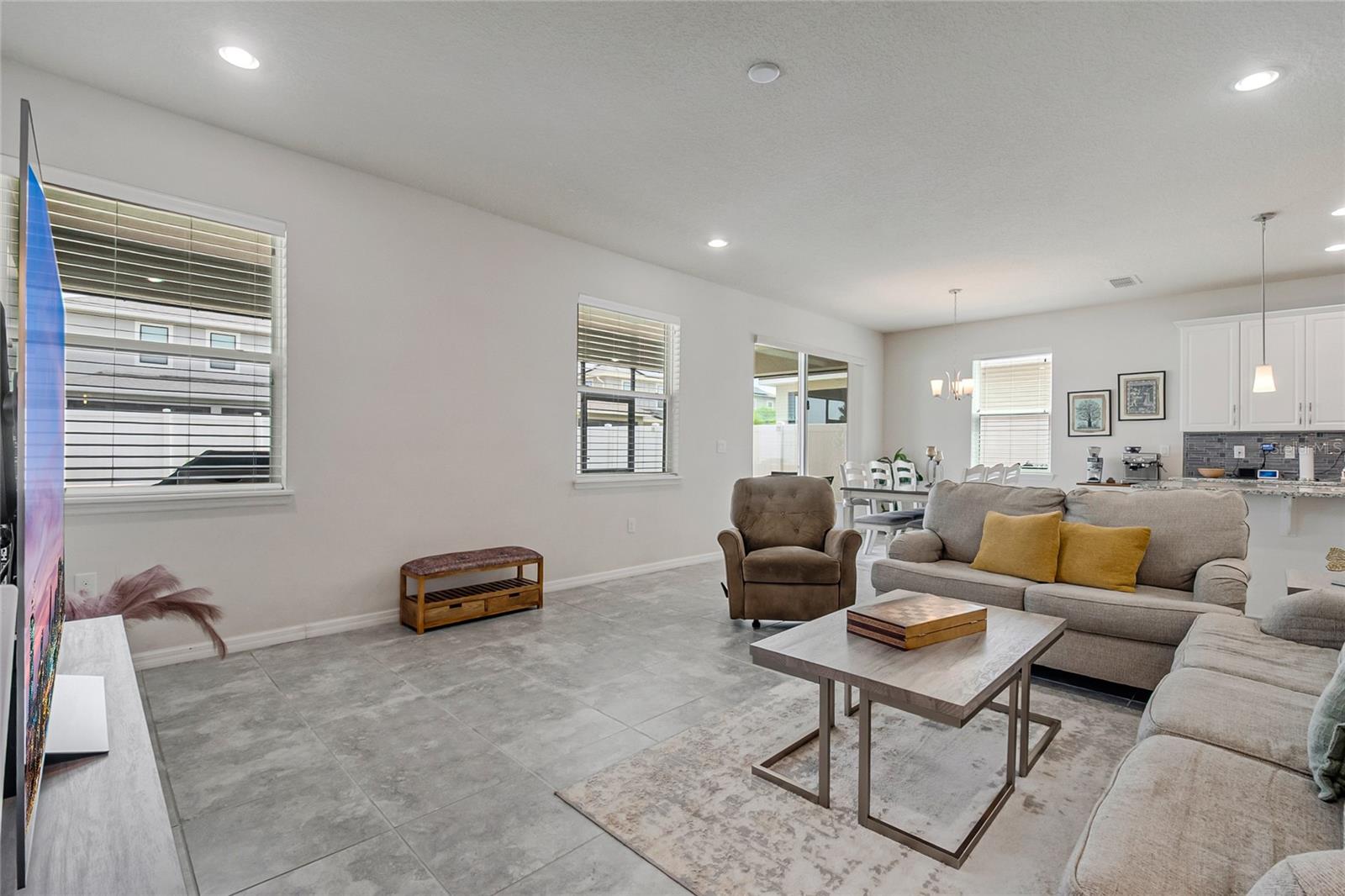 TAPESTRY PH 4 - Residential