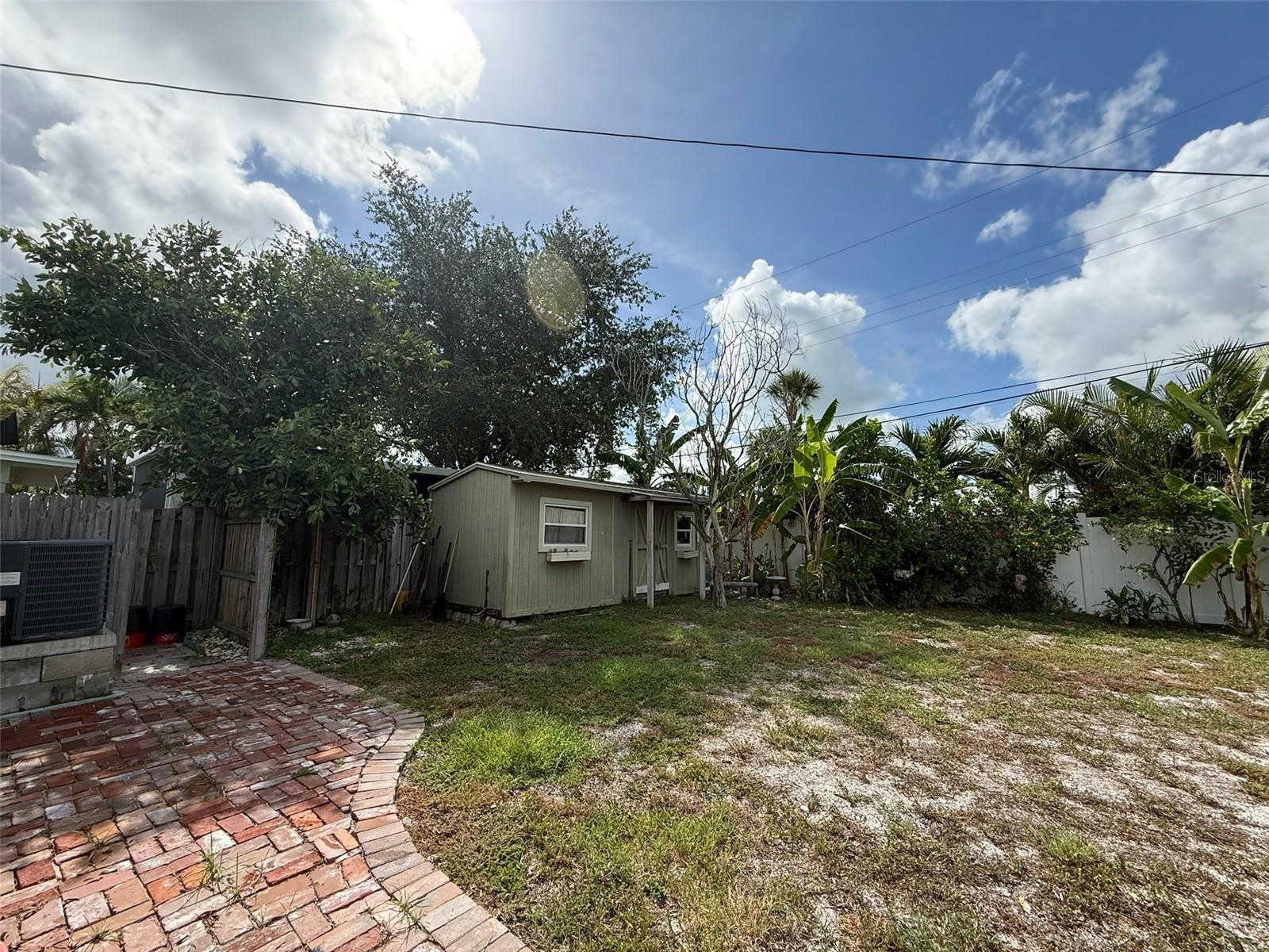 ST PETERSBURG BEACH NORTH UNIT 6 - Residential