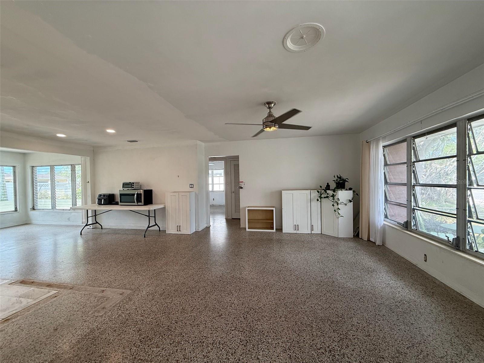 ST PETERSBURG BEACH NORTH UNIT 6 - Residential