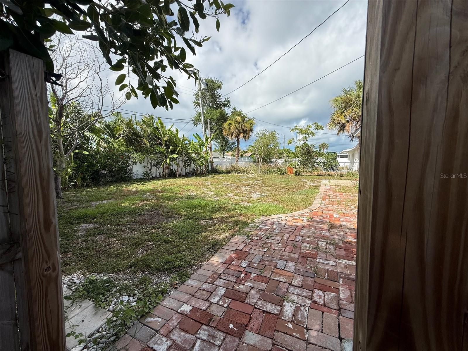 ST PETERSBURG BEACH NORTH UNIT 6 - Residential