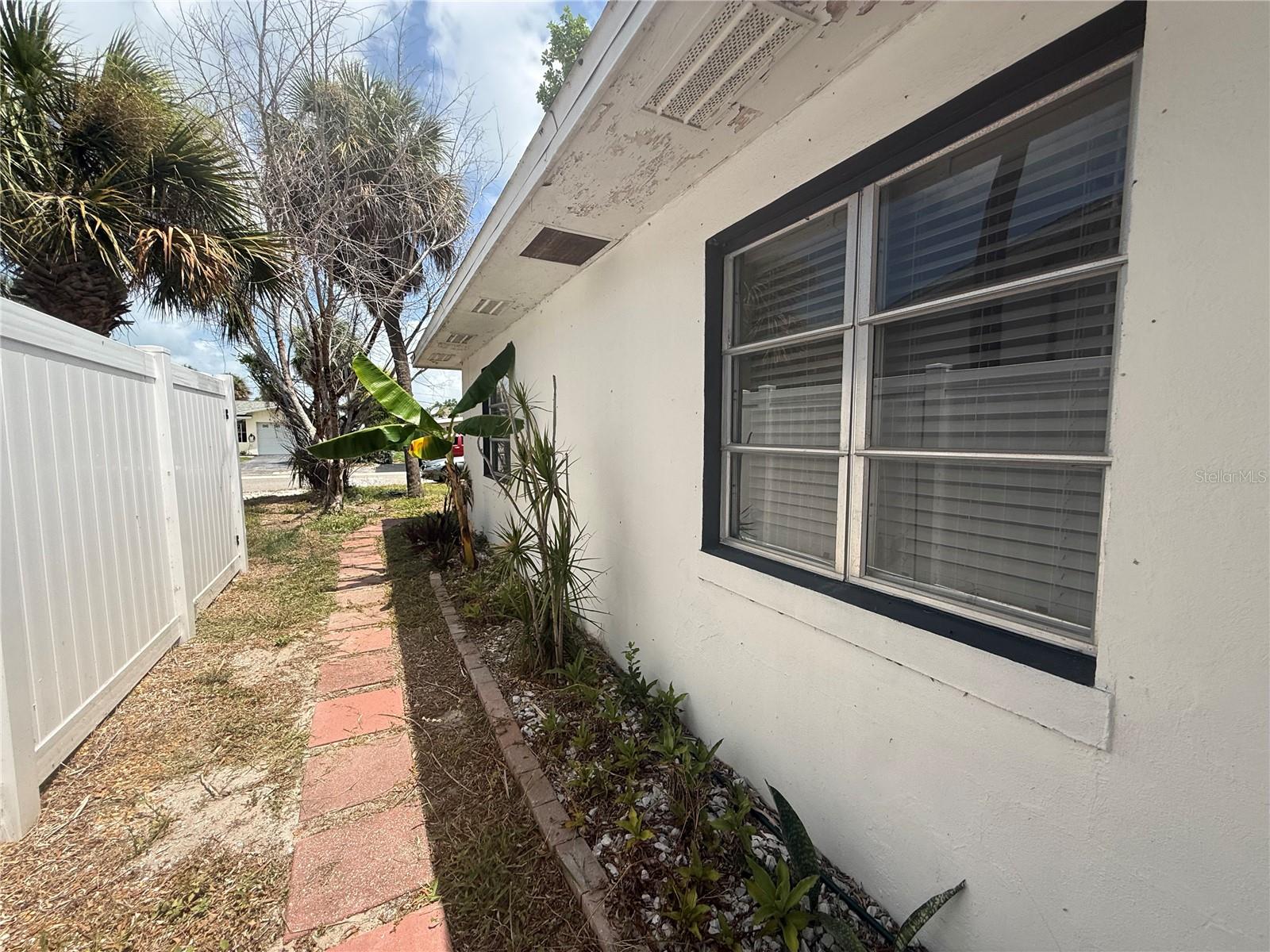 ST PETERSBURG BEACH NORTH UNIT 6 - Residential