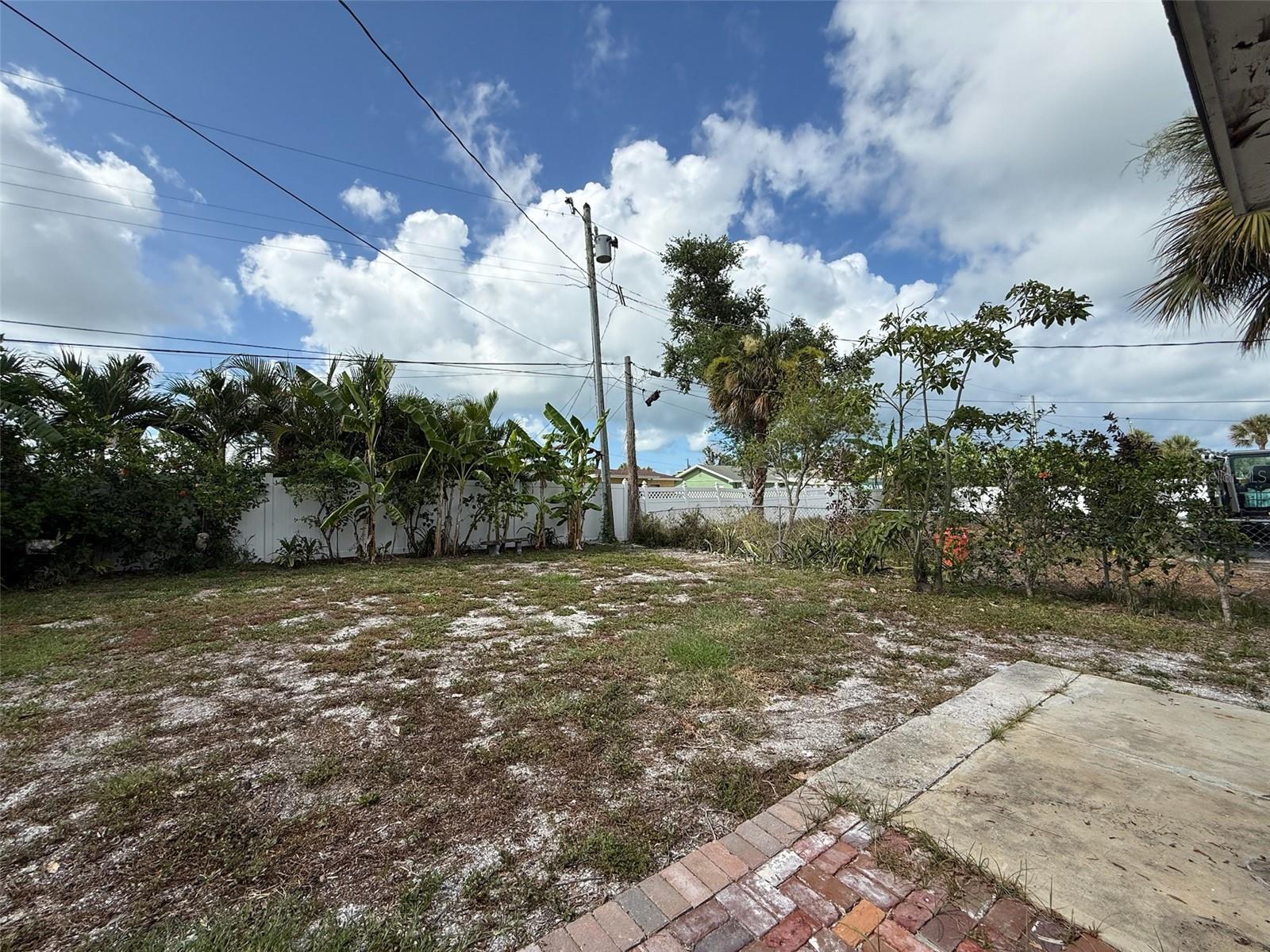 ST PETERSBURG BEACH NORTH UNIT 6 - Residential