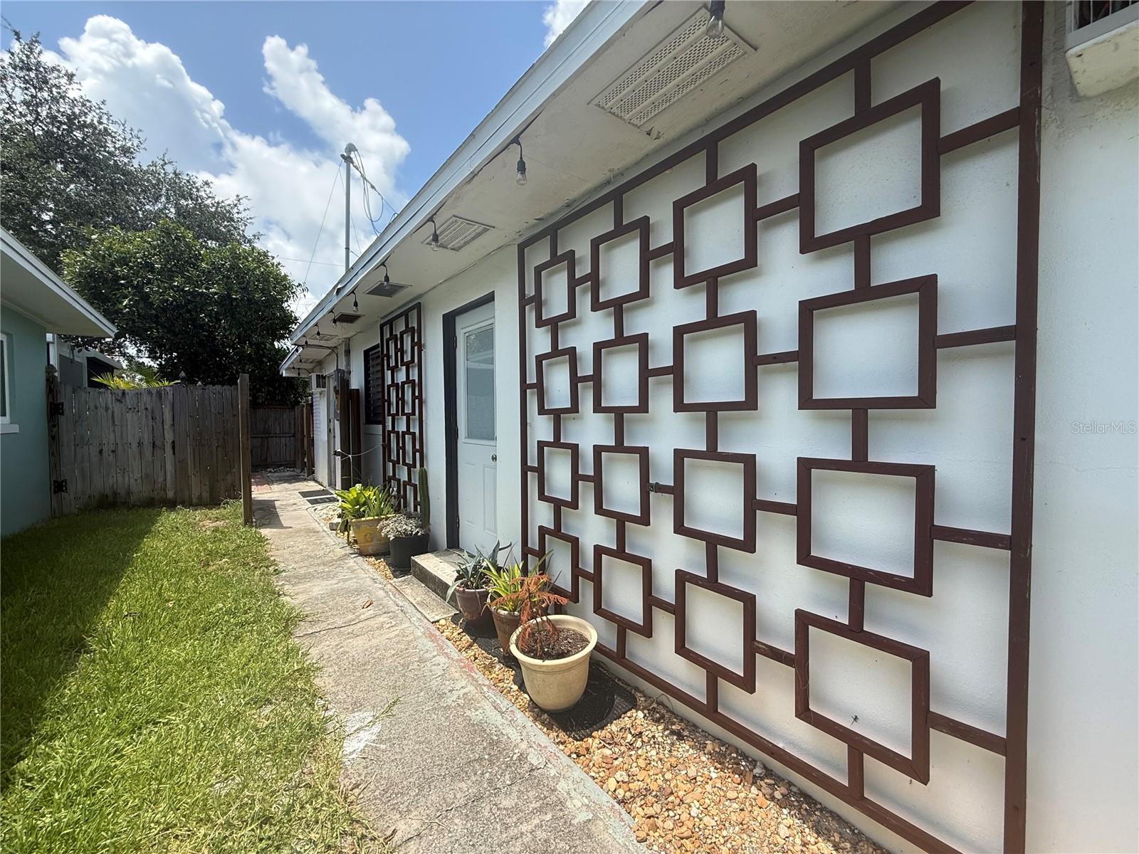 ST PETERSBURG BEACH NORTH UNIT 6 - Residential