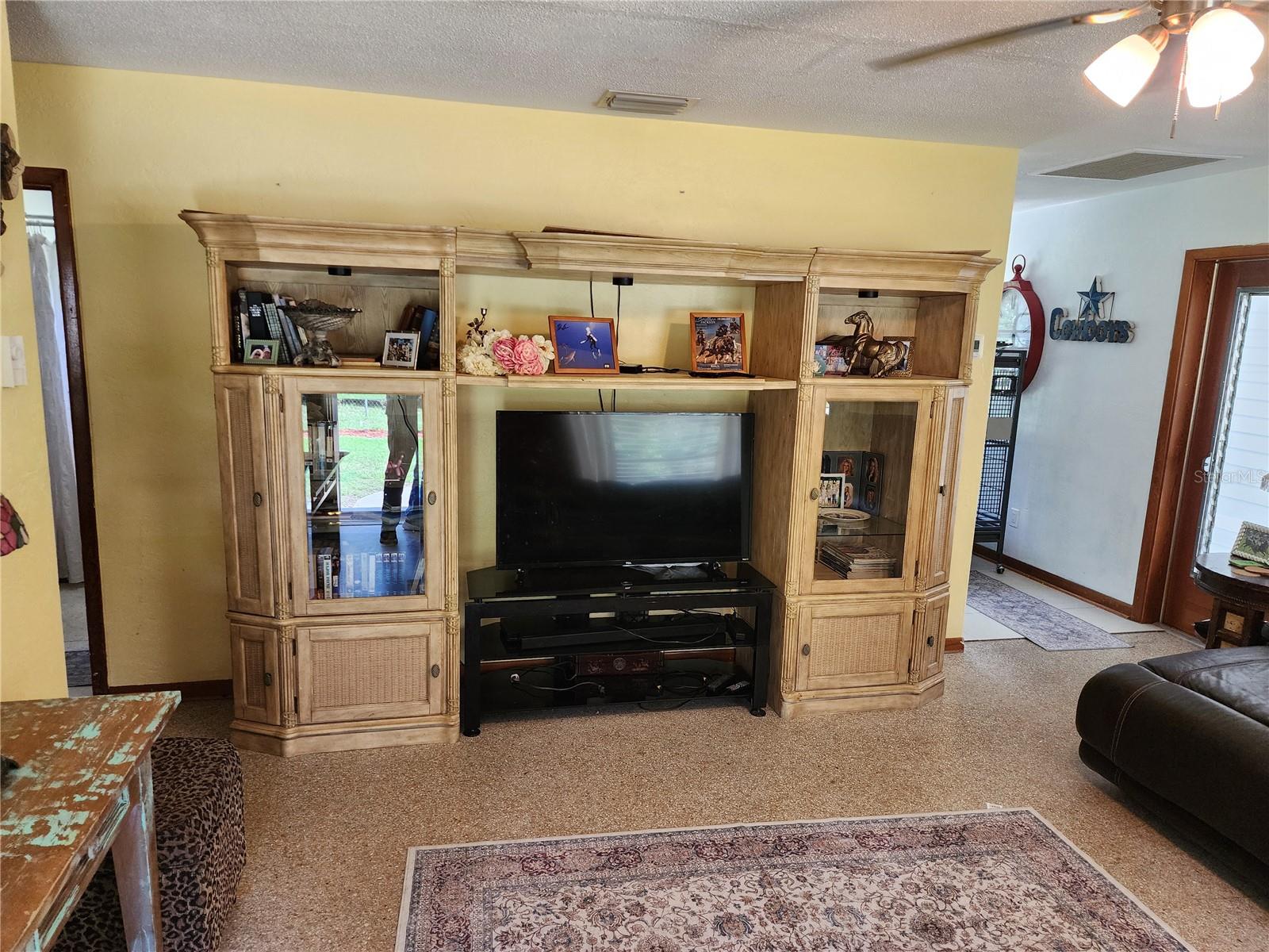 RAINBOW LAKES ESTATES - Residential