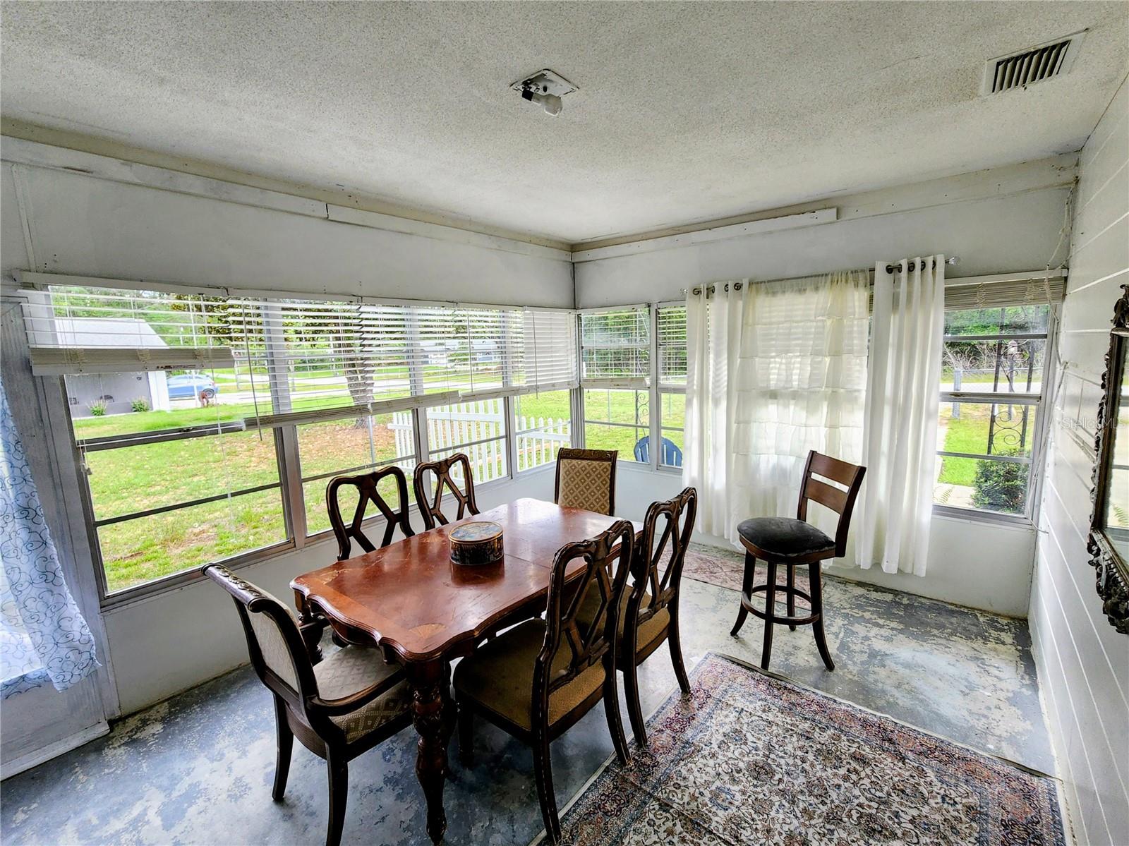 RAINBOW LAKES ESTATES - Residential
