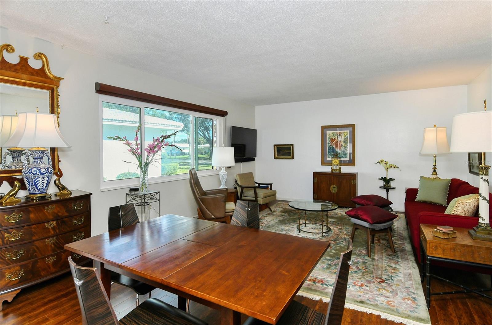 STRATHMORE VILLA SEC 01 - Residential