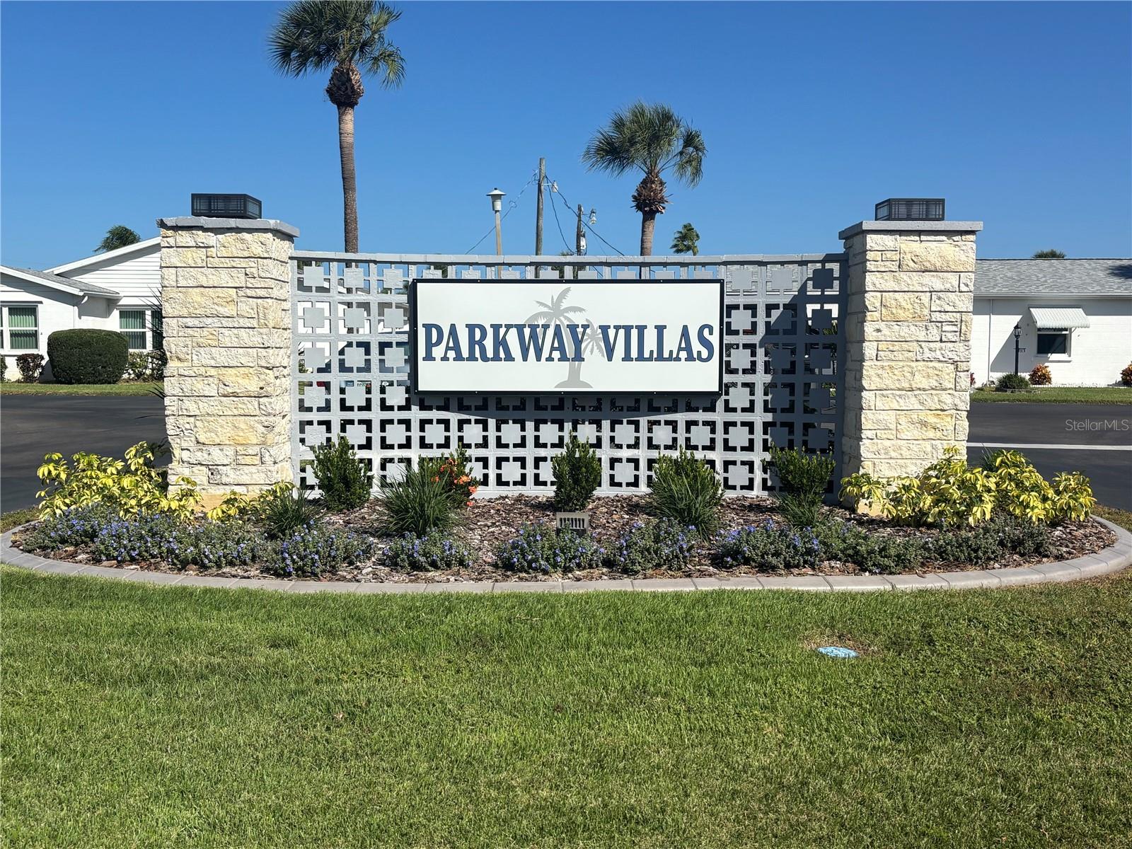 PARKWAY VILLAS - Residential