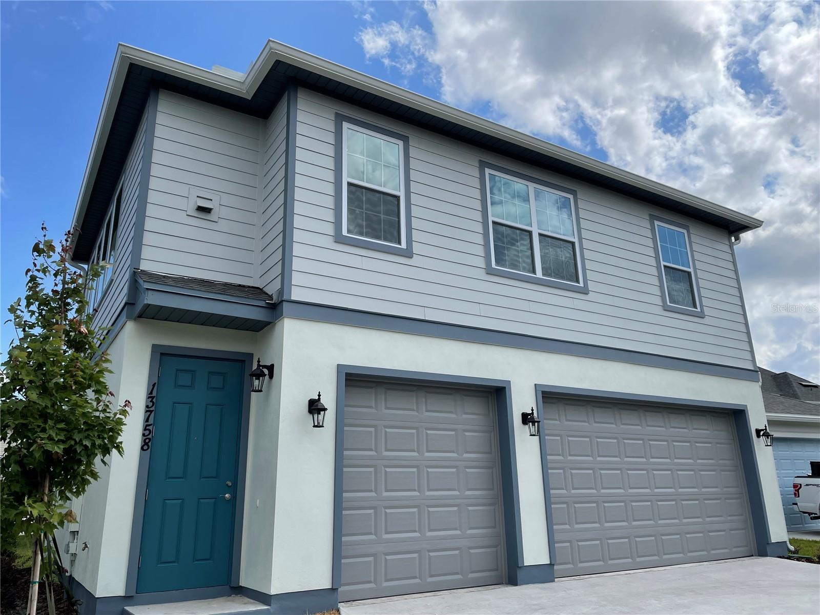 Garage Apartment for rent in Laureate Park, right in the heart of Lake Nona’s Medical City. Apartment features 1 bedroom, 1 bathroom, laundry room, kitchen and one car garage parking space. Included in your rent is ultra-high speed internet, electricity and water, landscape maintenance, the health and fitness center and a resort style aquatic center. Laureate Park is a community-orientated, state-of-the-art leader in modern concept living with everything you need in walking distance. Community amenities include the “LP Fit” gymnasium, 3 pool aquatic center, AV club house, Canvas Restaurant and Market along with miles of biking and nature trails. Quick access to major highways such as 417, 528, only 15 minutes to Orlando International Airport, around the corner from the US Tennis Association national headquarters and Lake Nona Country Club. Credit and Background check required. There is a onetime tenant fee of $200 for HOA initial paperwork. Call today to schedule your private tour.