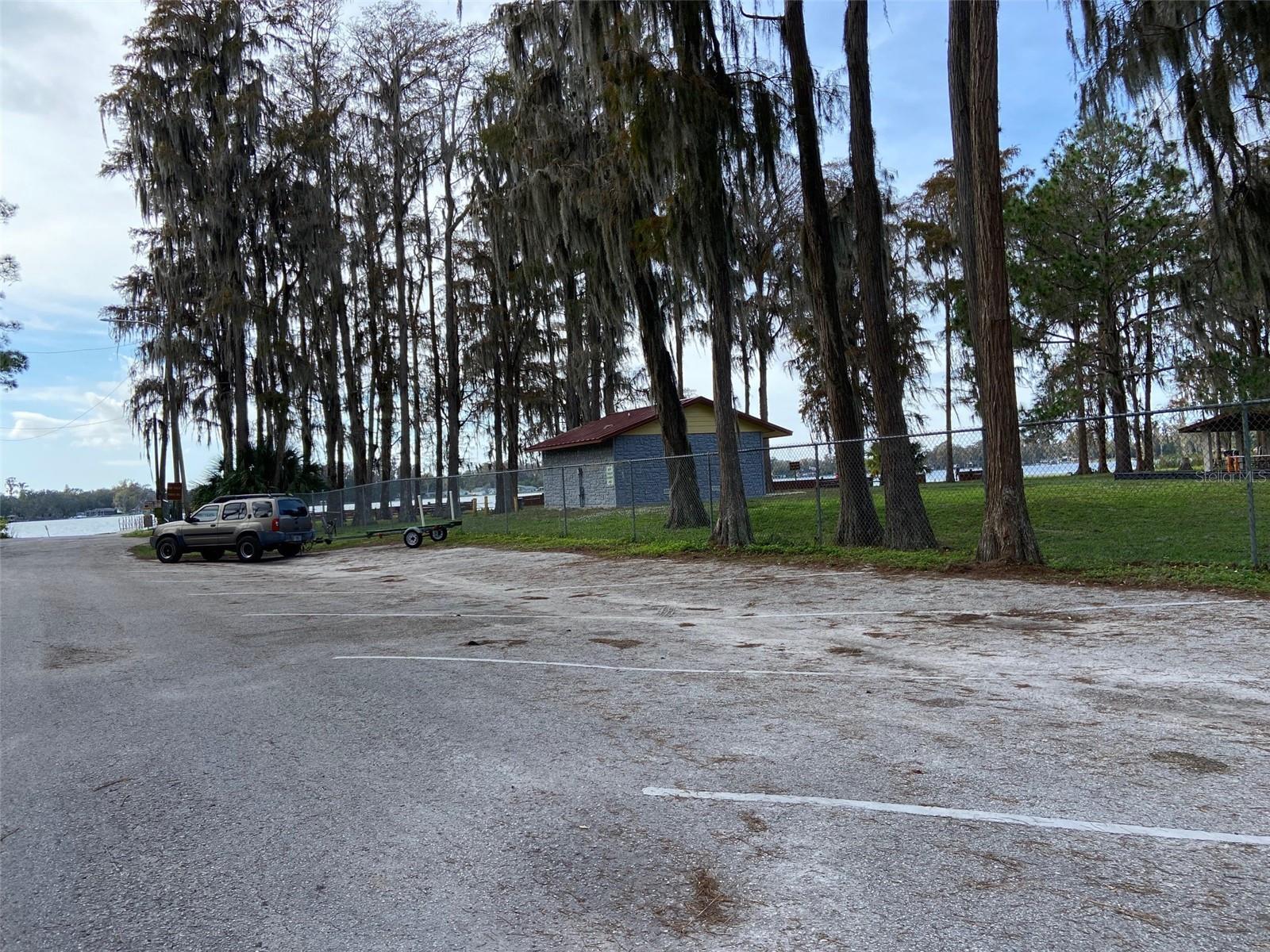MOON LAKE ESTATES - Residential