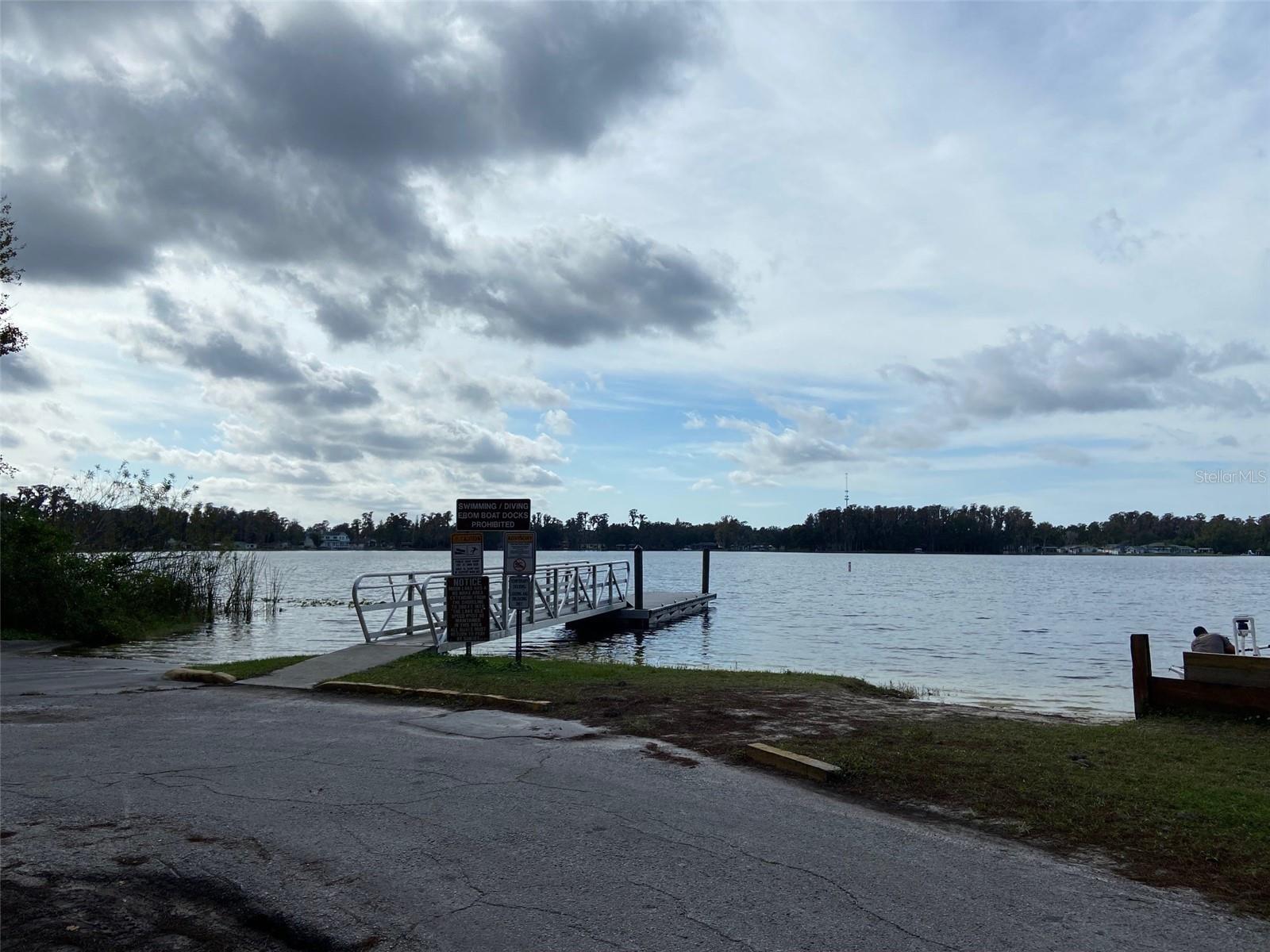 MOON LAKE ESTATES - Residential