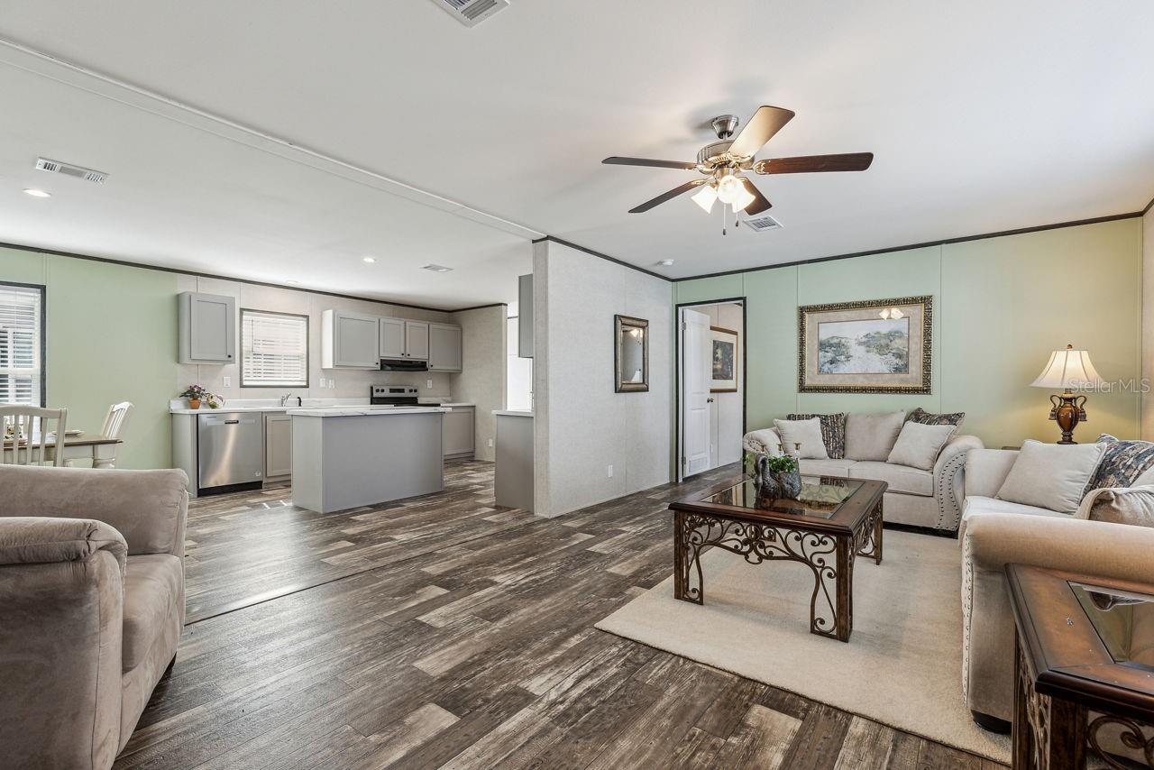 WILLISTON HLNDS - Residential