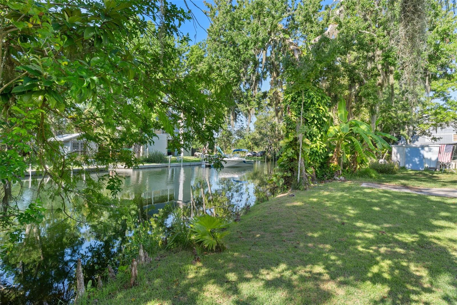 WEEKI WACHEE GARDENS - Land