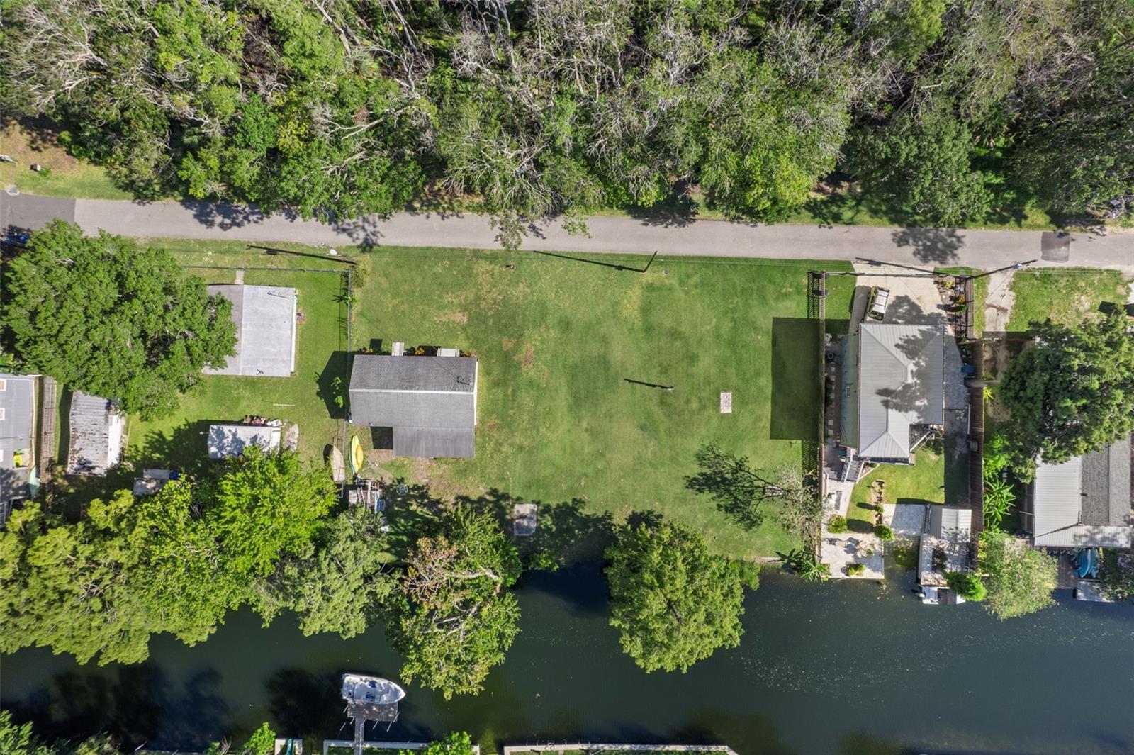 WEEKI WACHEE GARDENS - Land