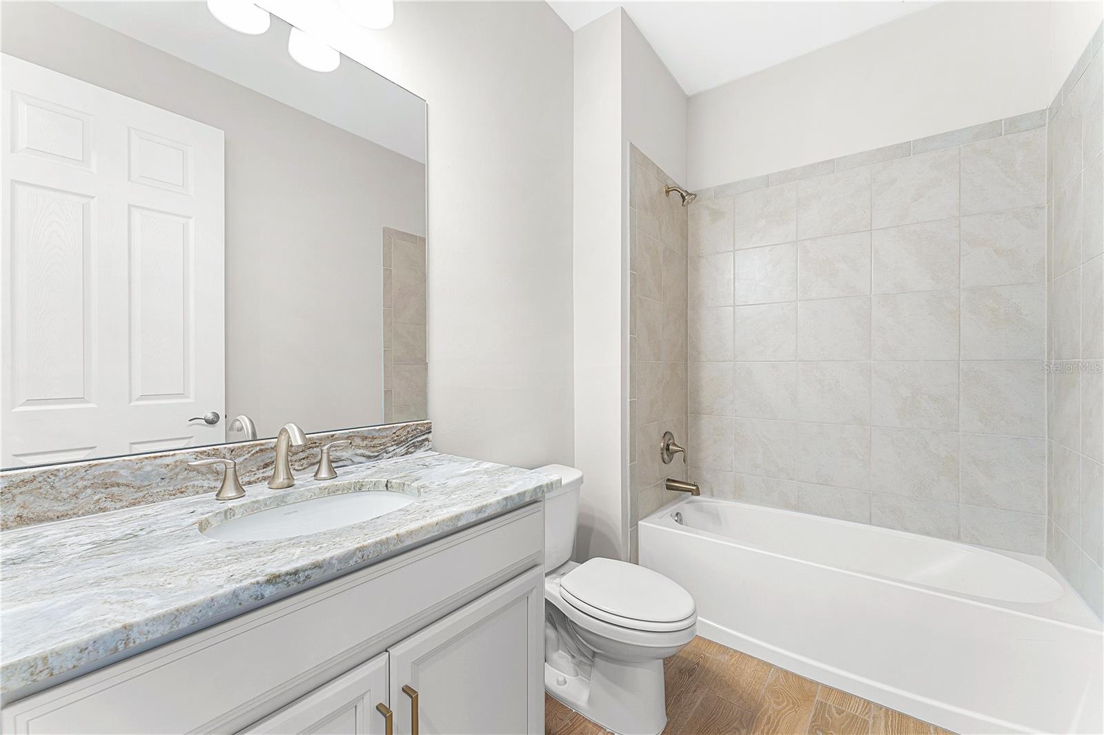 TOSCANA ISLES PH 5 UN 2 - Residential