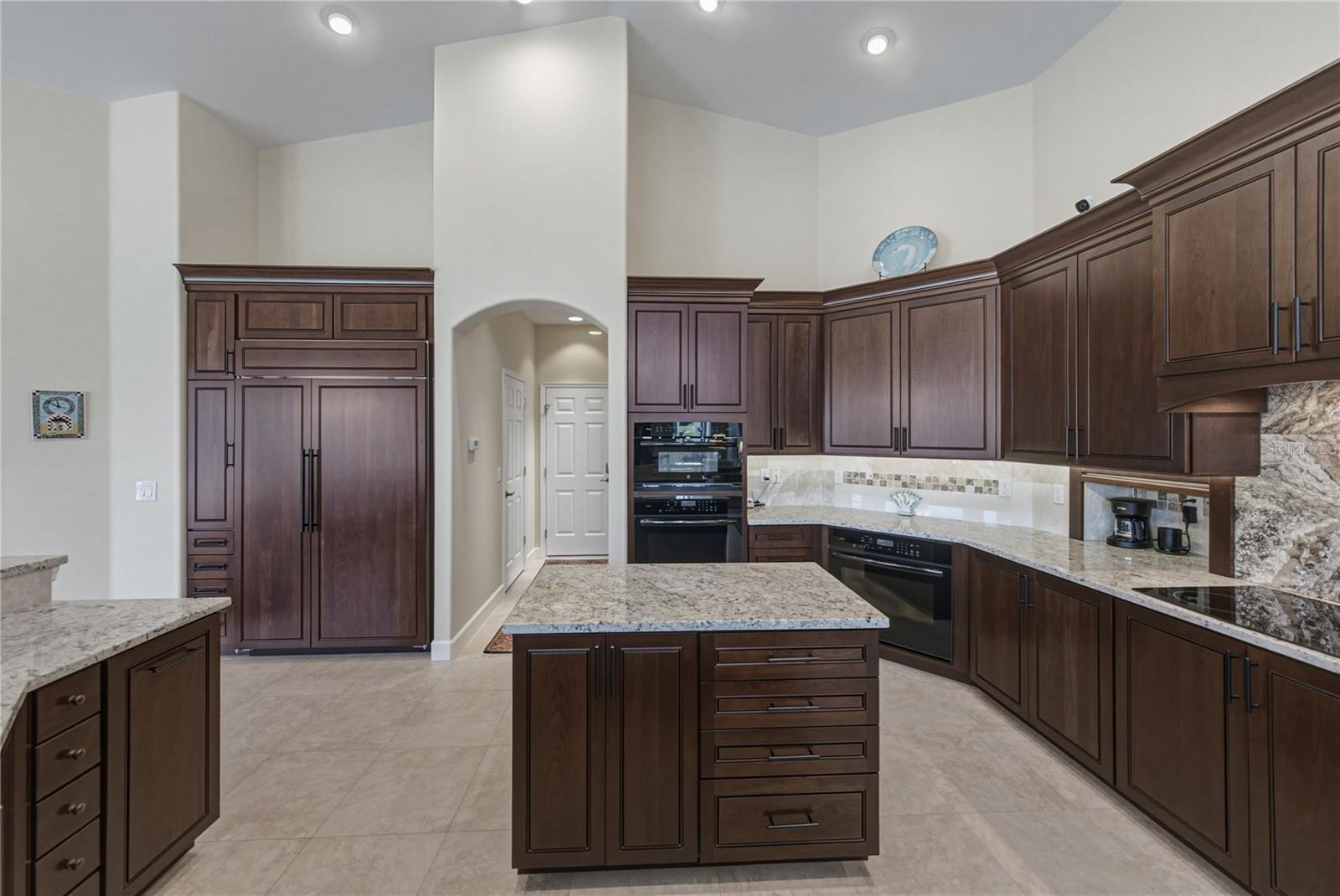 SANCTUARY ON LIVINGSTON - Residential