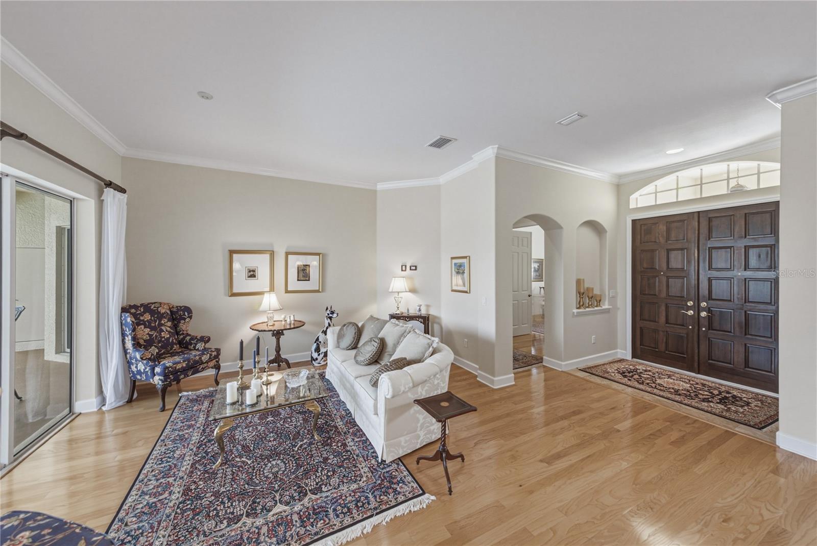 SANCTUARY ON LIVINGSTON - Residential
