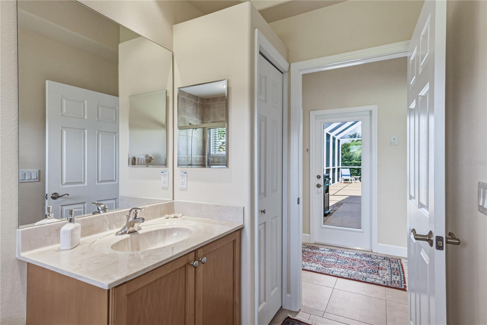 SANCTUARY ON LIVINGSTON - Residential