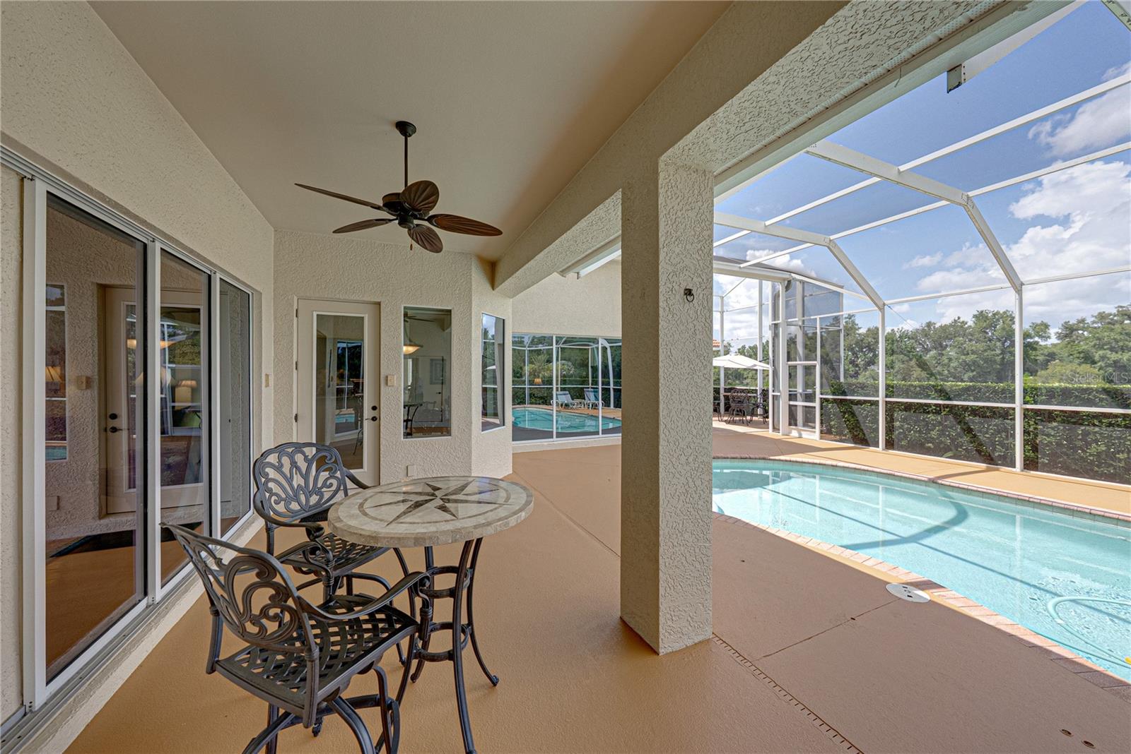 SANCTUARY ON LIVINGSTON - Residential