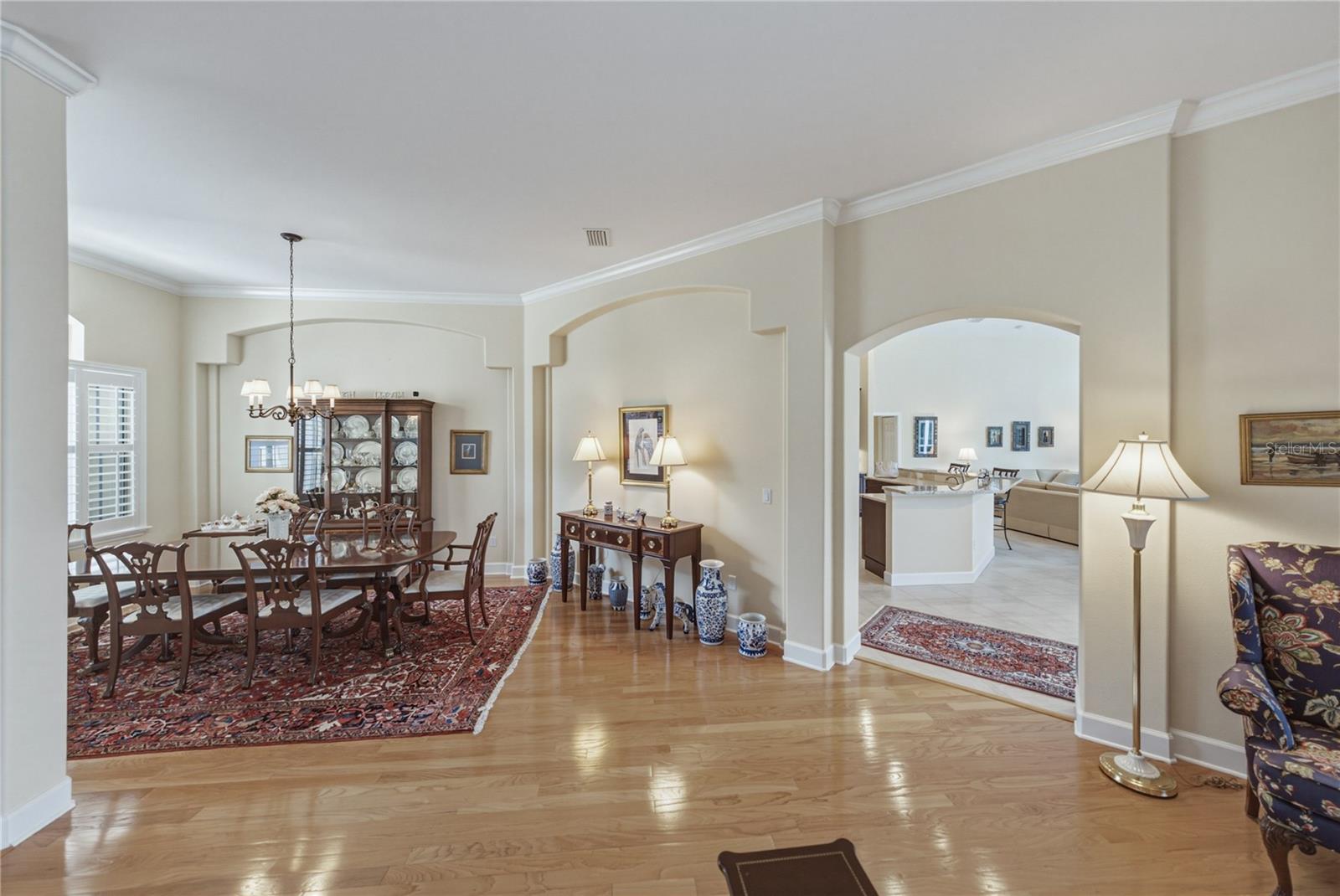 SANCTUARY ON LIVINGSTON - Residential