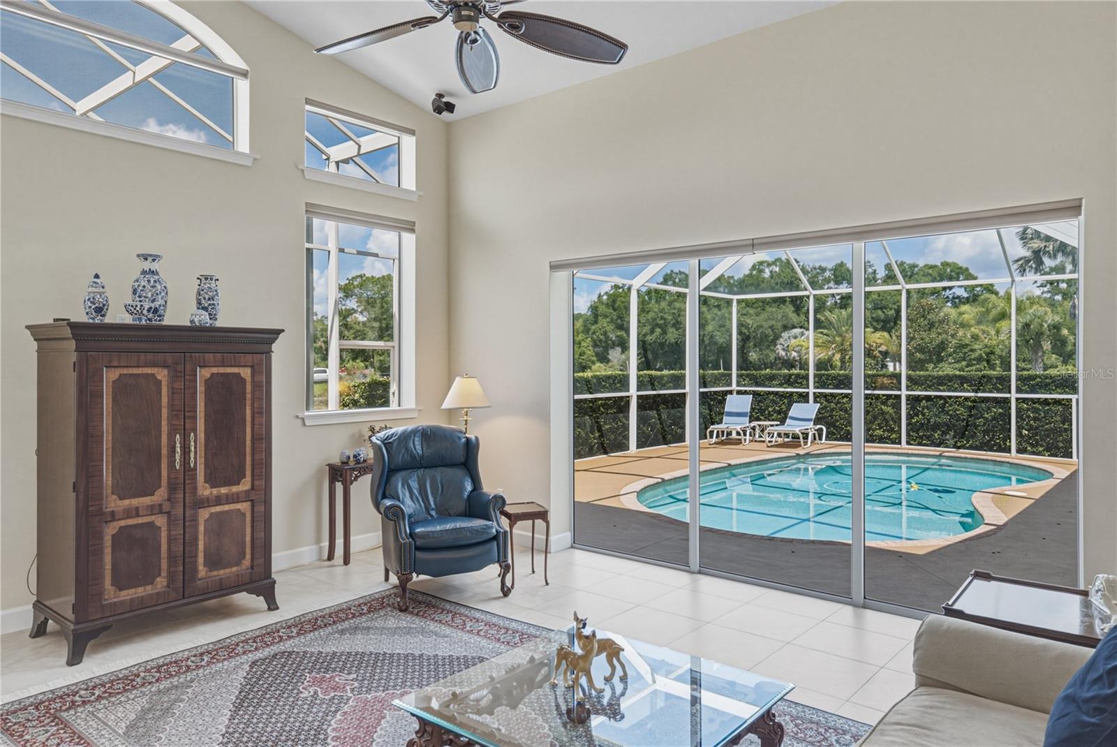SANCTUARY ON LIVINGSTON - Residential